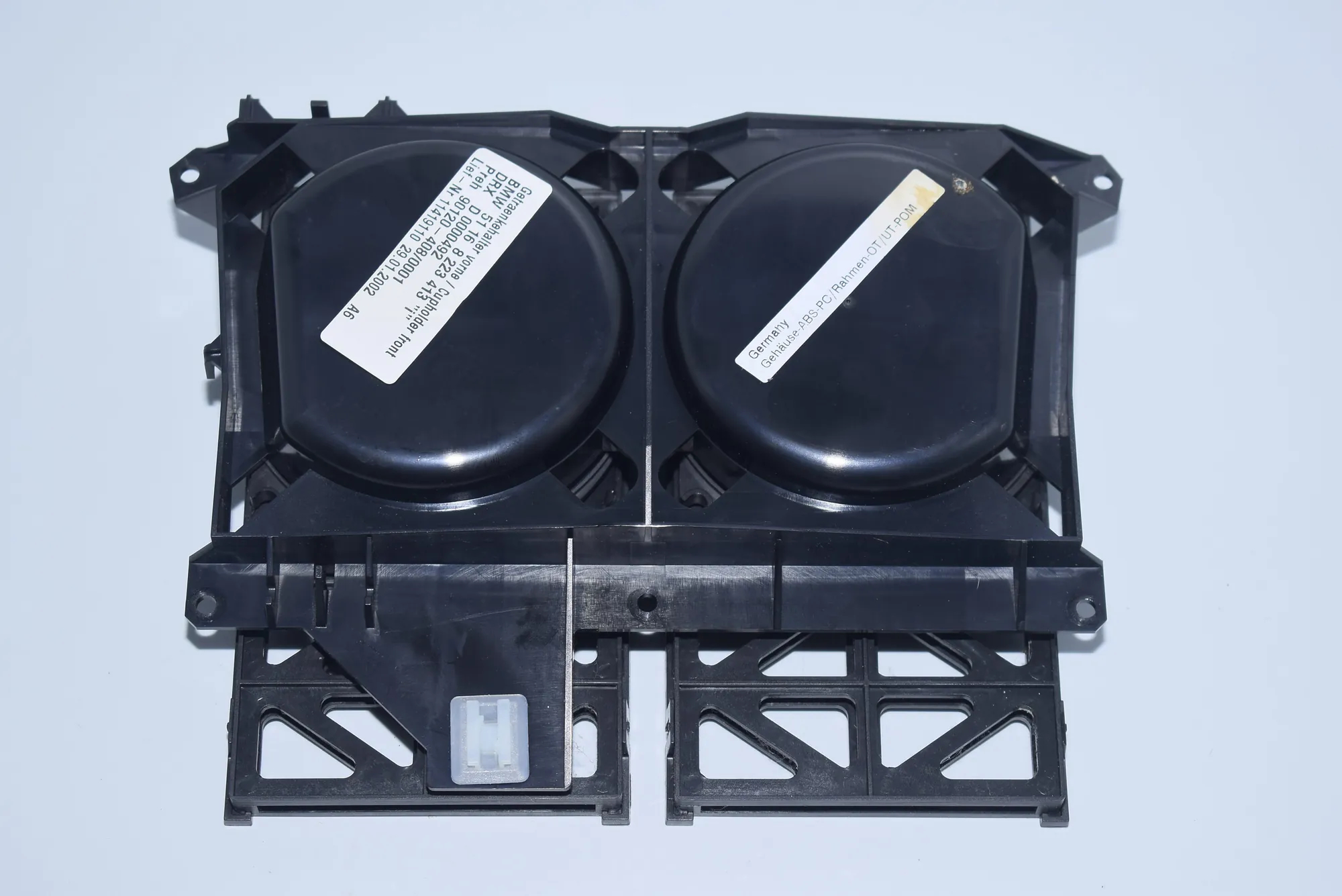 Cup Holder – OEM 8223413 · BMW 7 (E65, E66, E67) 745 i, Li 2002 – 4