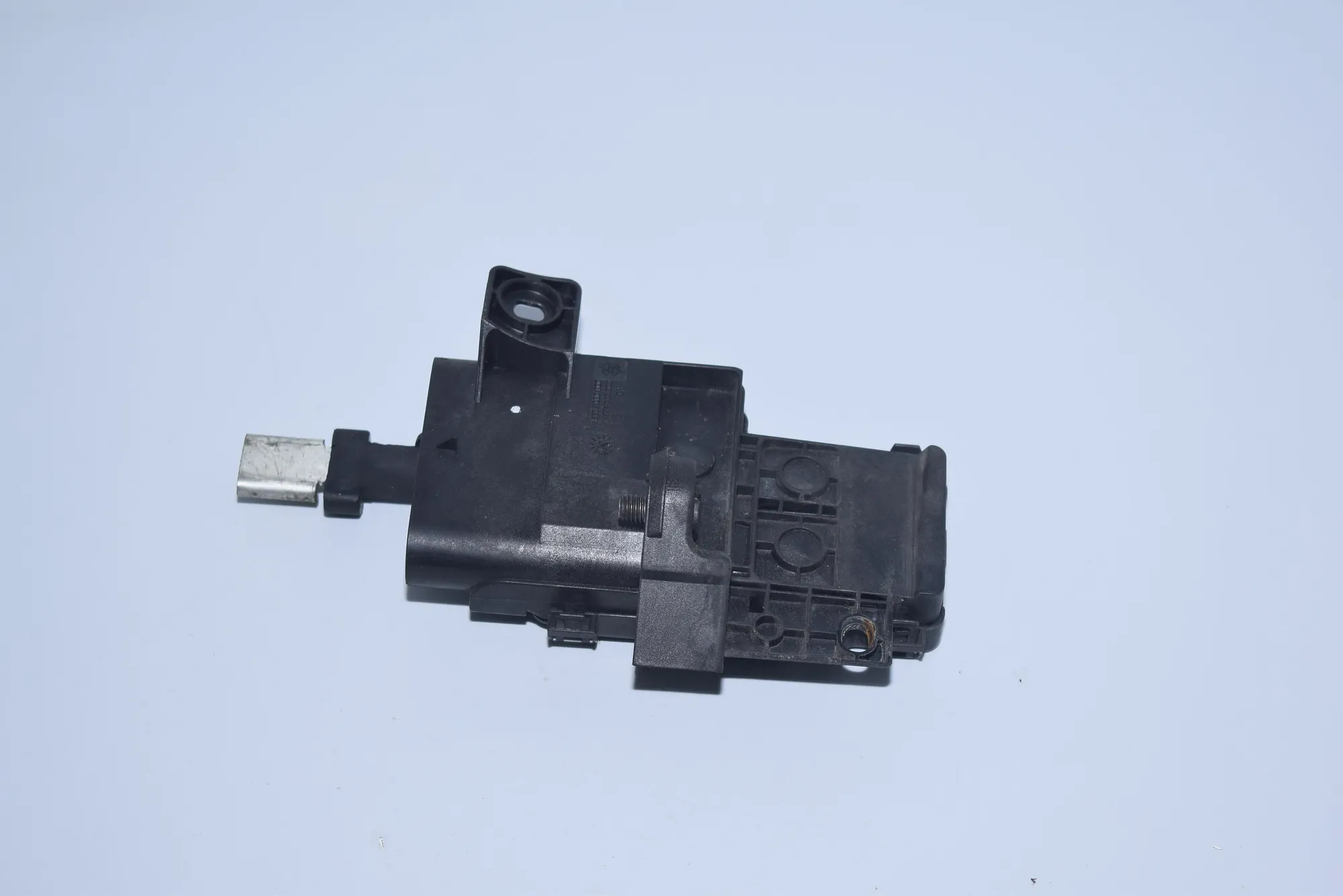 Fuse Box – OEM 8387568 · BMW 7 (E65, E66, E67) 745 i, Li 2002 – 2