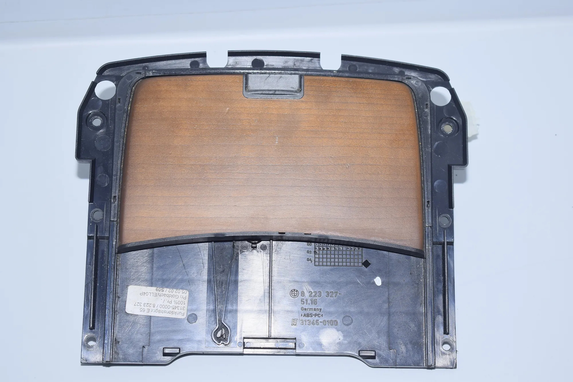 Ashtray – OEM 8223327 · BMW 7 (E65, E66, E67) 745 i, Li 2002 – 4