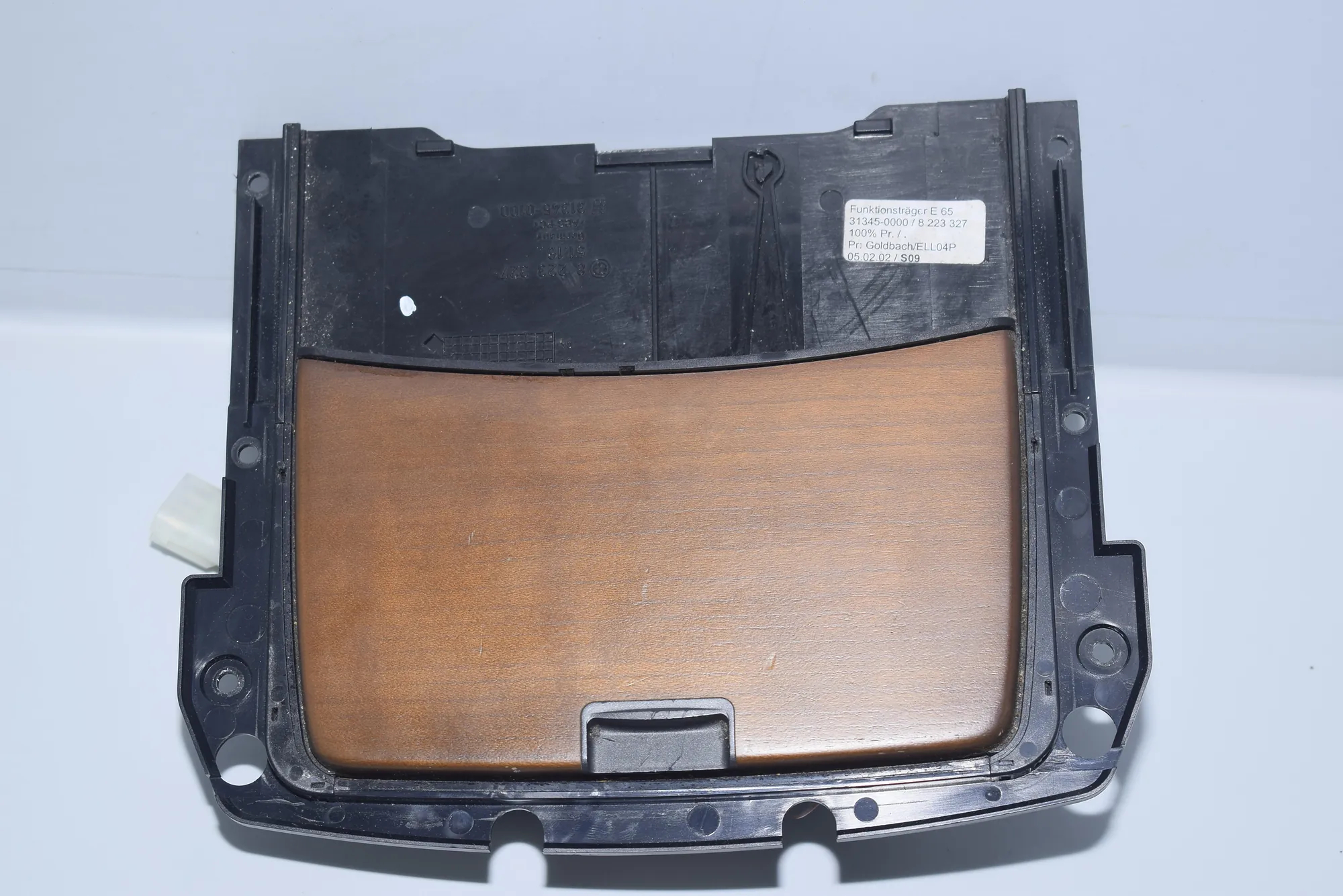 Ashtray – OEM 8223327 · BMW 7 (E65, E66, E67) 745 i, Li 2002 – 3