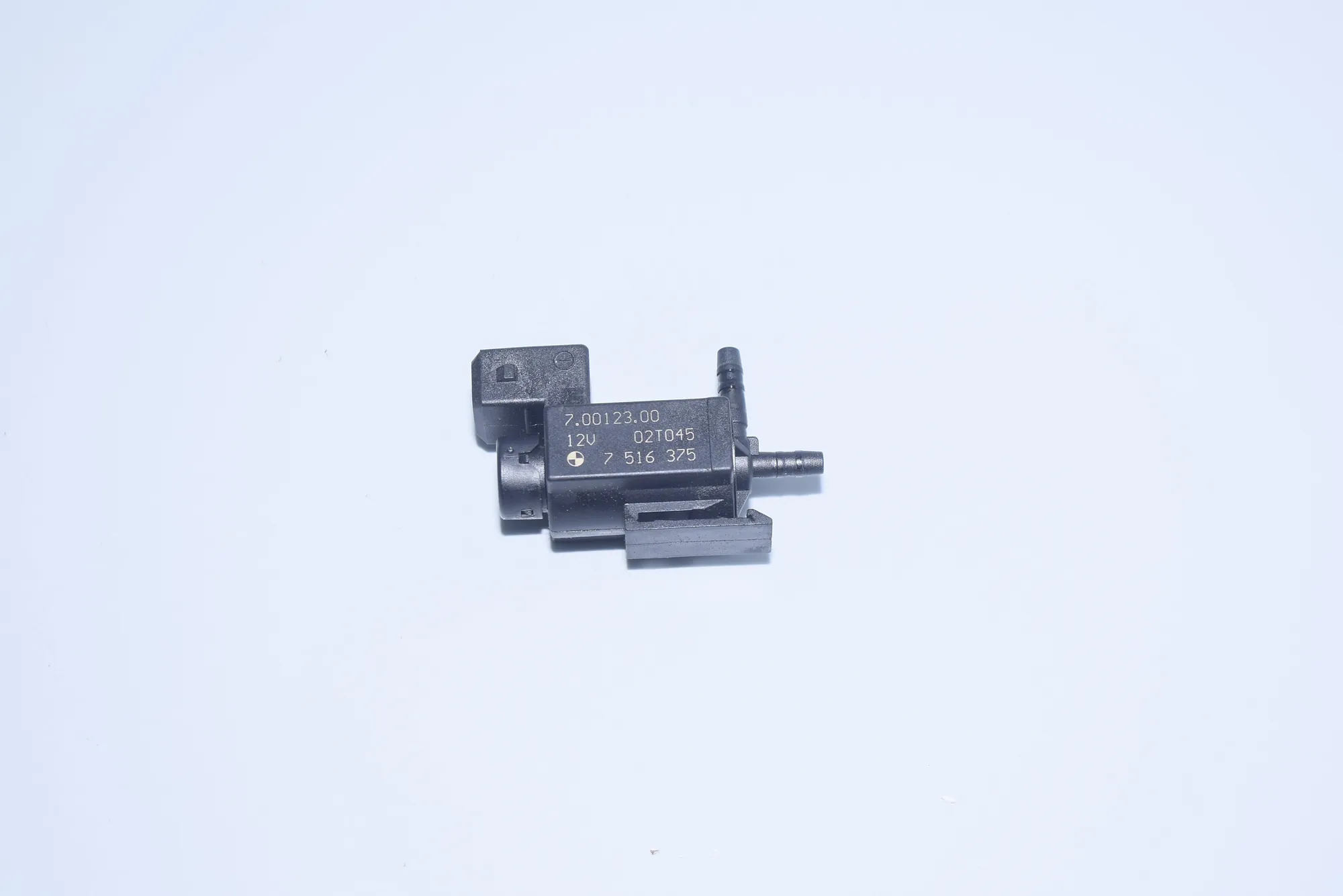 Solenoid Valve – OEM 7516375 · BMW 7 (E65, E66, E67) 745 i, Li 2002