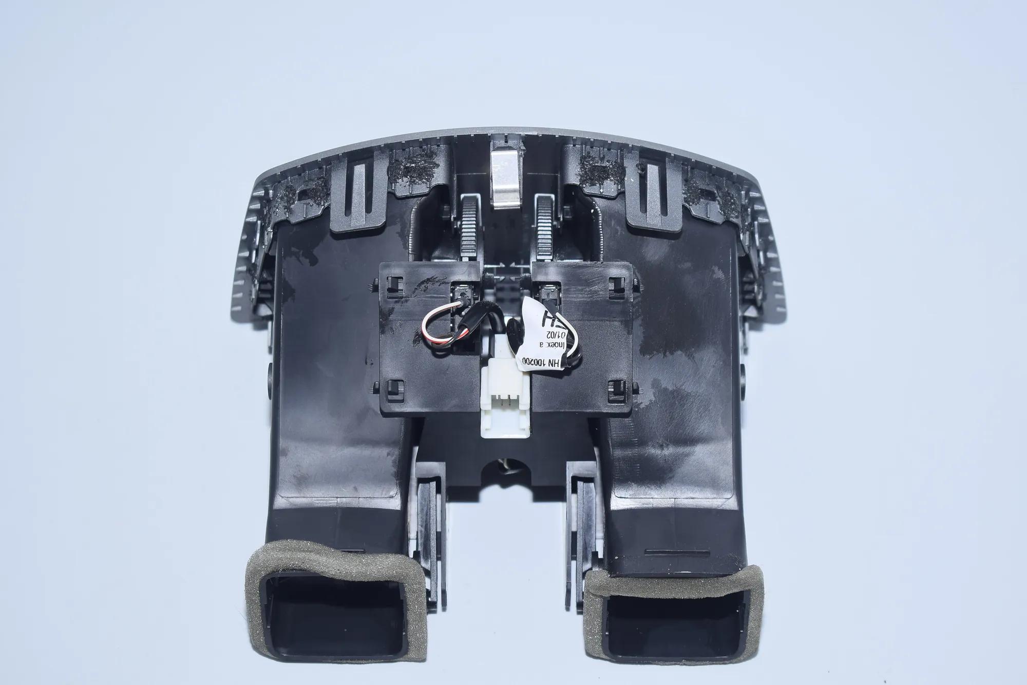 Dashboard Air Vents – OEM 7002395 · BMW 7 (E65, E66, E67) 745 i, Li 2002 – 3