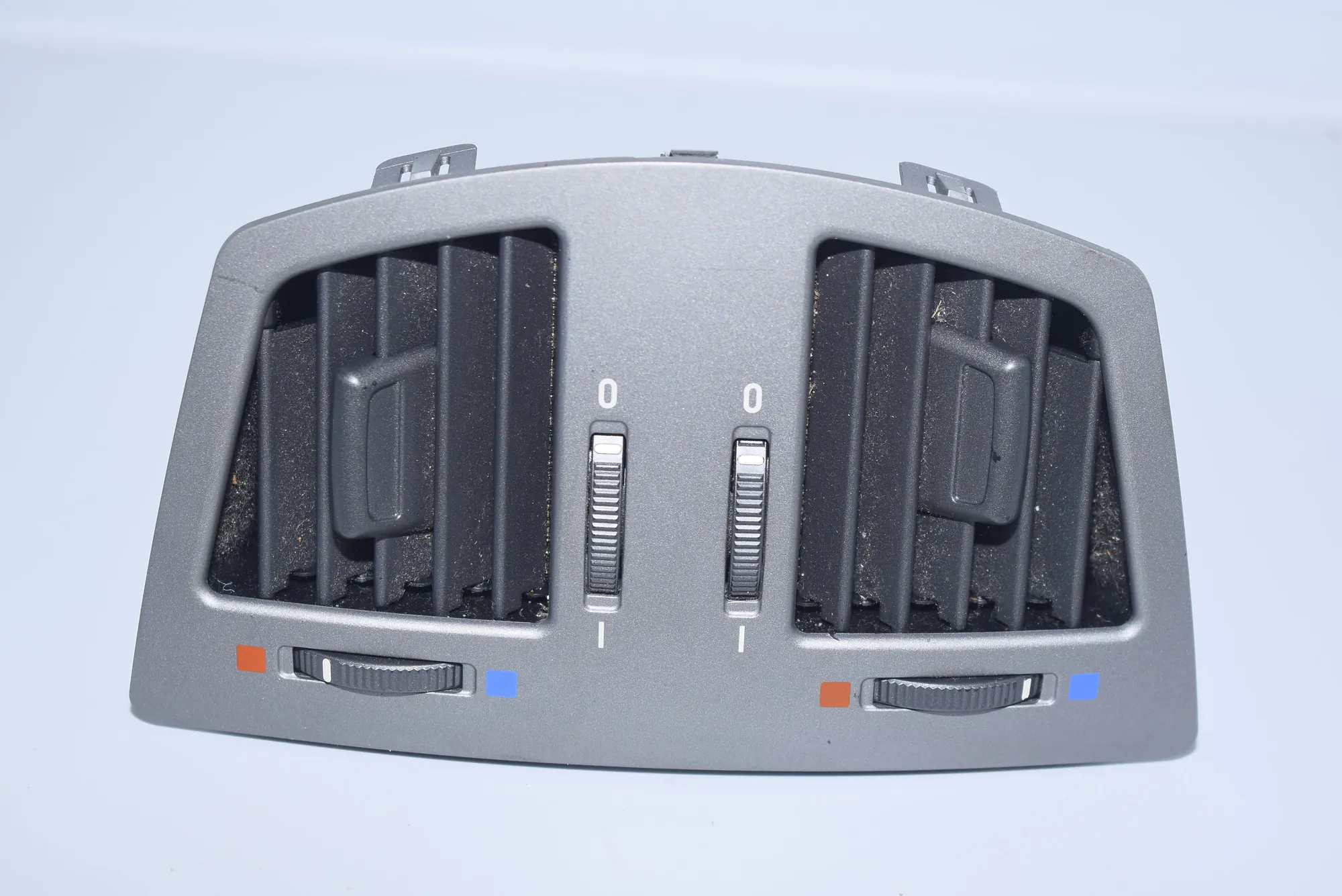 Dashboard Air Vents – OEM 7002395 · BMW 7 (E65, E66, E67) 745 i, Li 2002 – 2