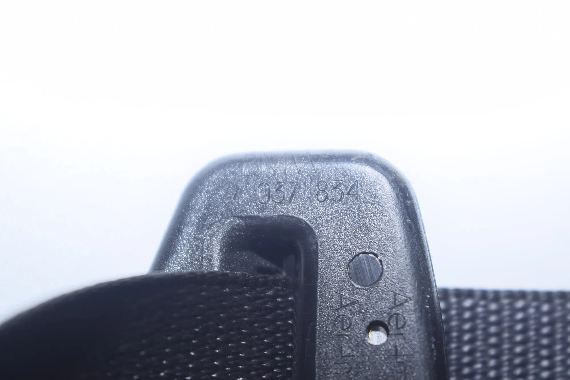 Rear Right Seatbelt – OEM 7037834 · BMW 7 (E65, E66, E67) 745 i, Li 2002 – 5