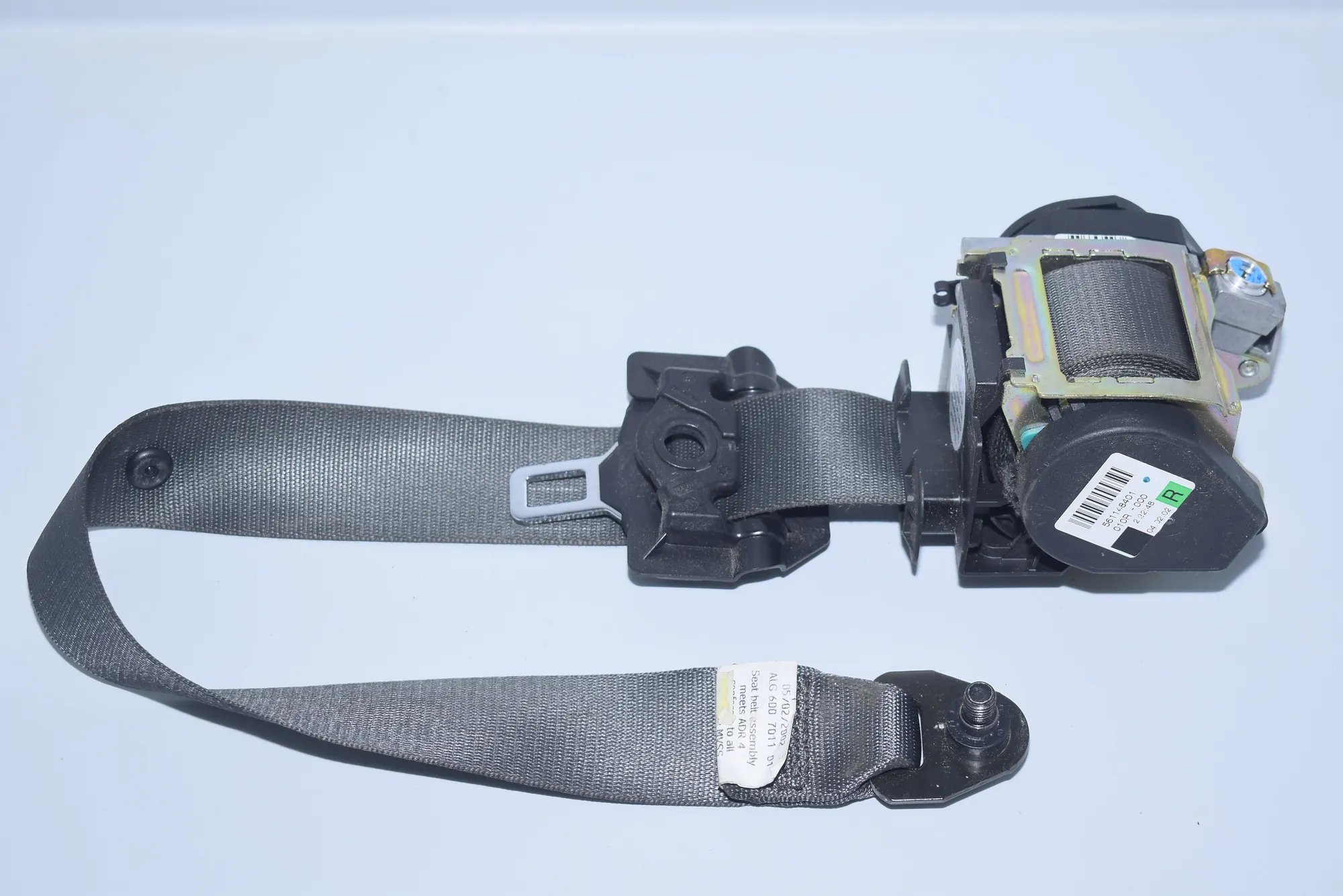 Front Right Seatbelt – OEM 5611484 · BMW 7 (E65, E66, E67) 745 i, Li 2002