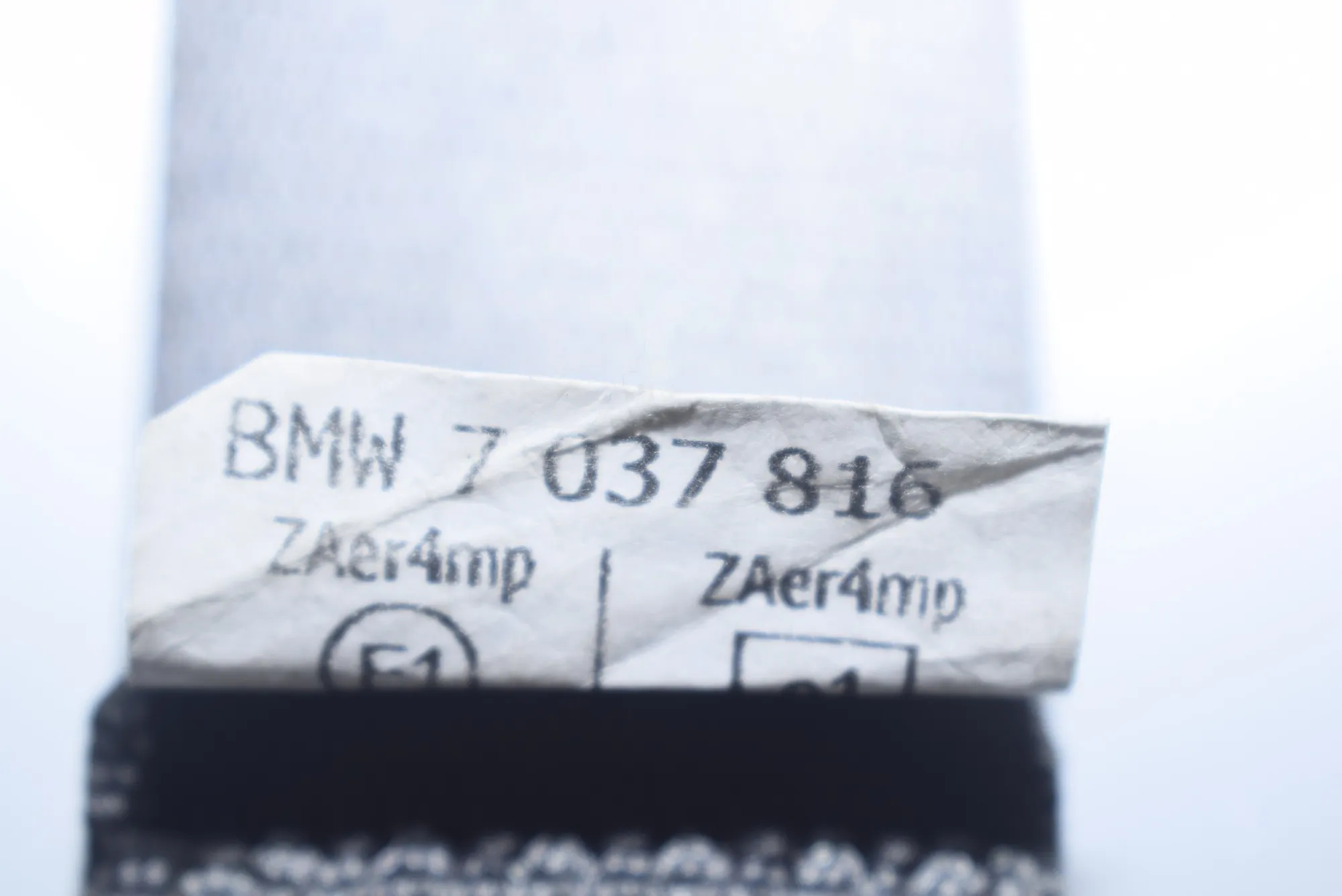 Front Right Seatbelt – OEM 5611484 · BMW 7 (E65, E66, E67) 745 i, Li 2002 – 6