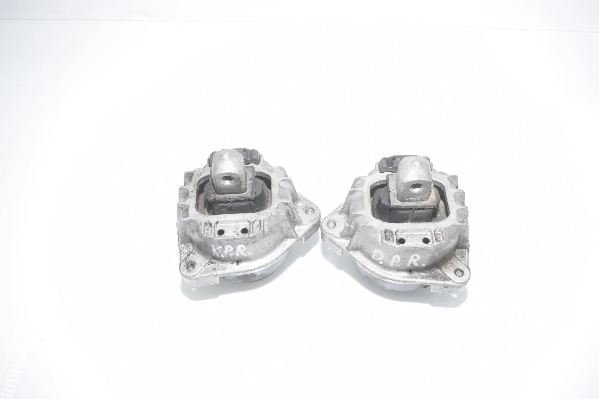 Right Side Engine Mount – OEM 6777382 · BMW 5 Touring (F11) 530 d xDrive 2011 – 2