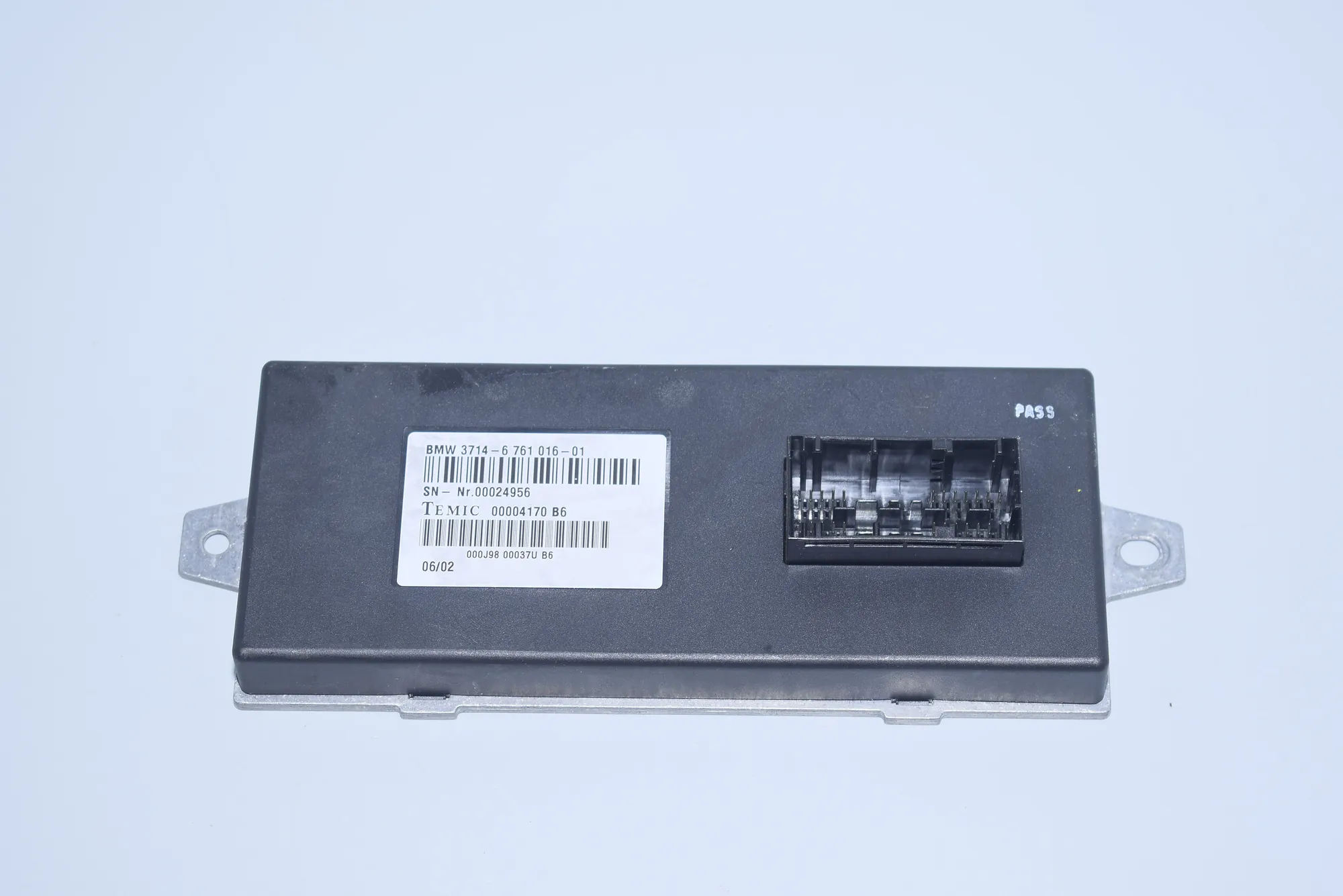 Other Control Units – OEM 6761016 · BMW 7 (E65, E66, E67) 745 i, Li 2002
