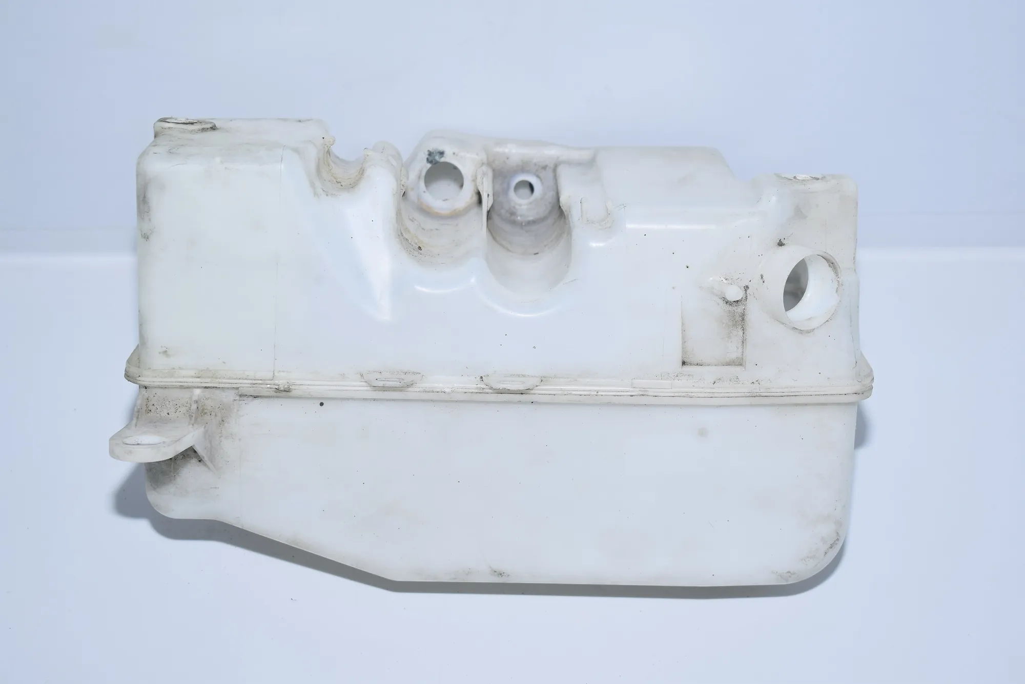 Window Washer Tank – OEM 7009124 · BMW 7 (E65, E66, E67) 745 i, Li 2002