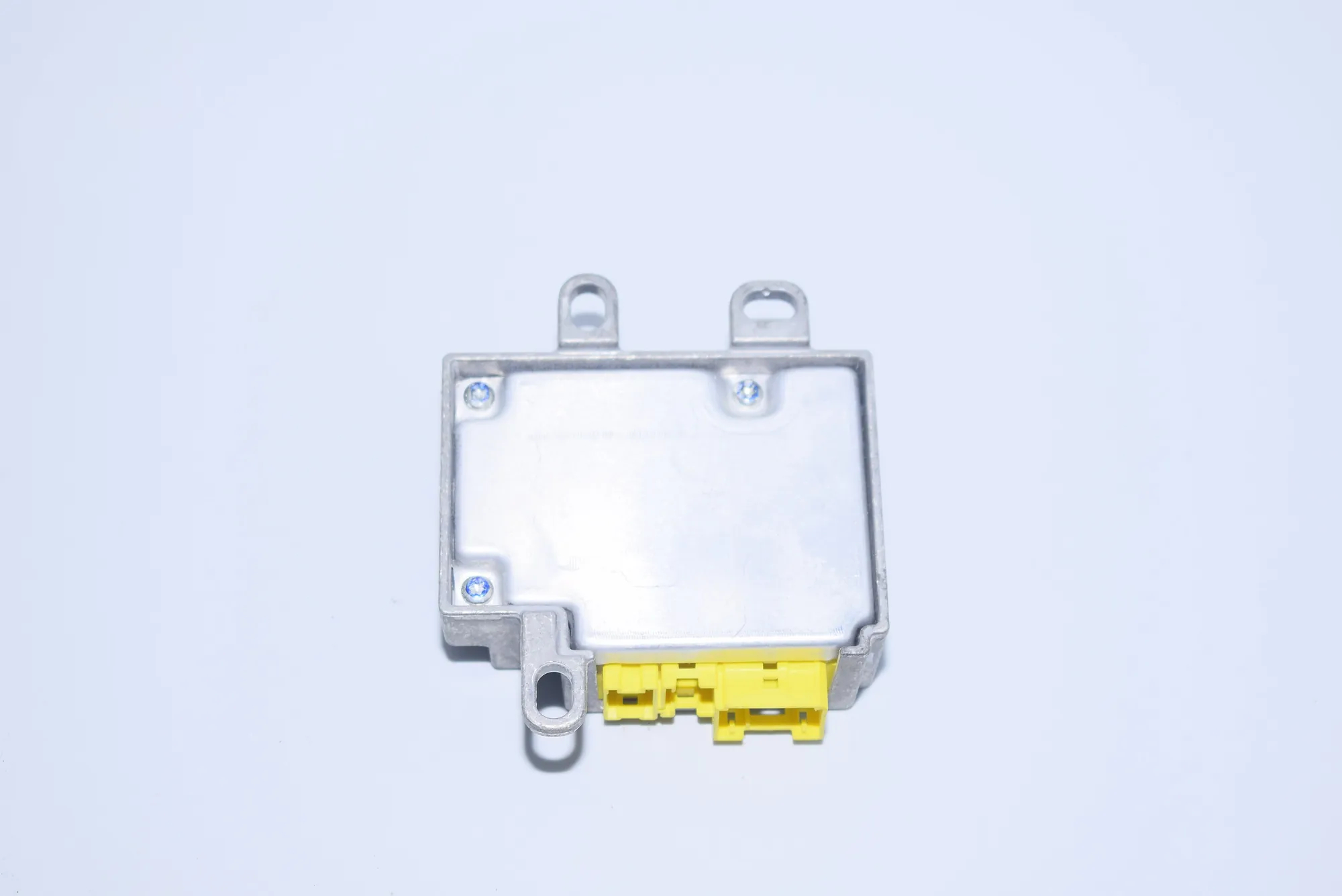 SRS Control Unit – OEM 6920469 · BMW 7 (E65, E66, E67) 745 i, Li 2002 – 3