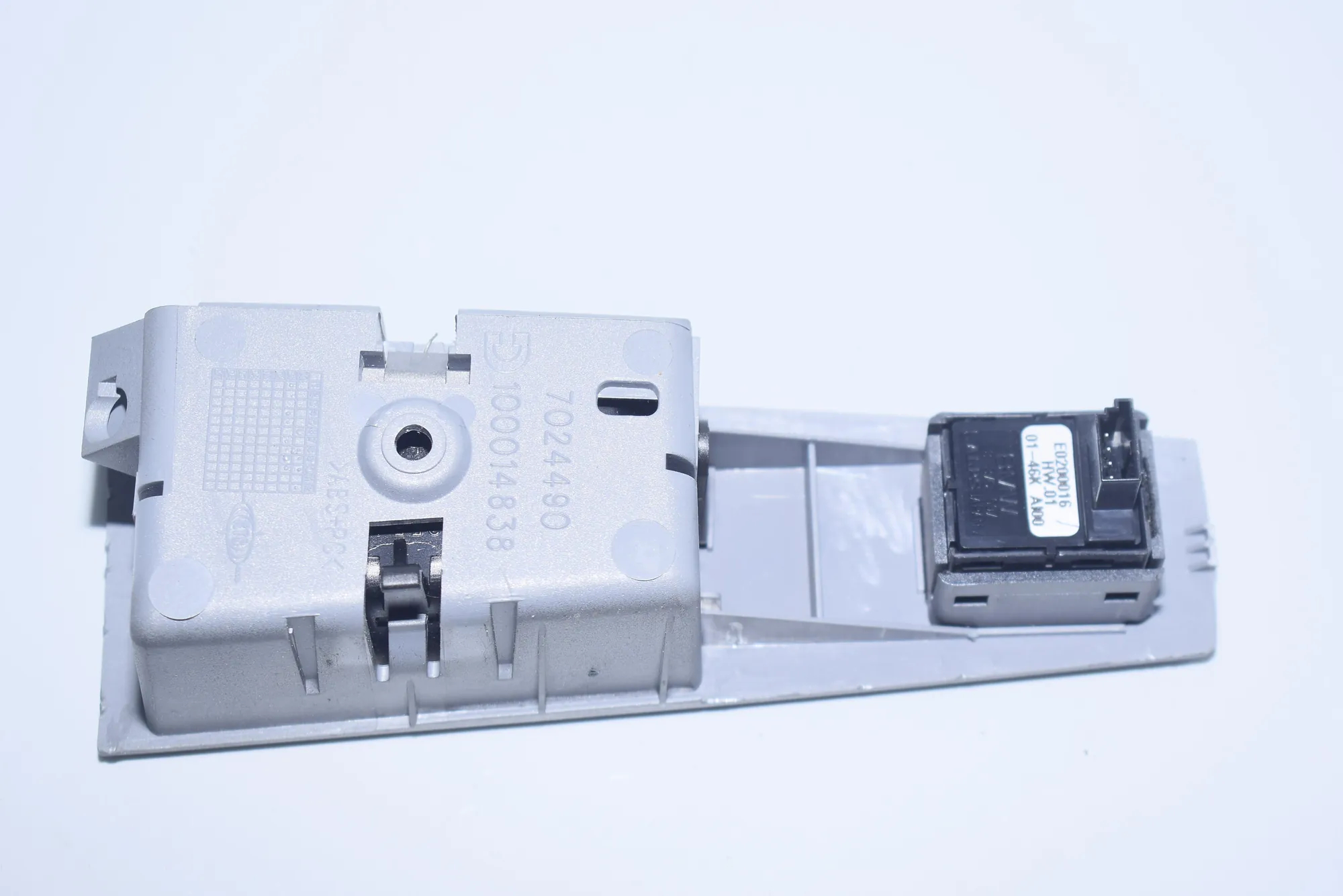 Rear Right Door Window Switch – OEM 8379597 · BMW 7 (E65, E66, E67) 745 i, Li 2002
