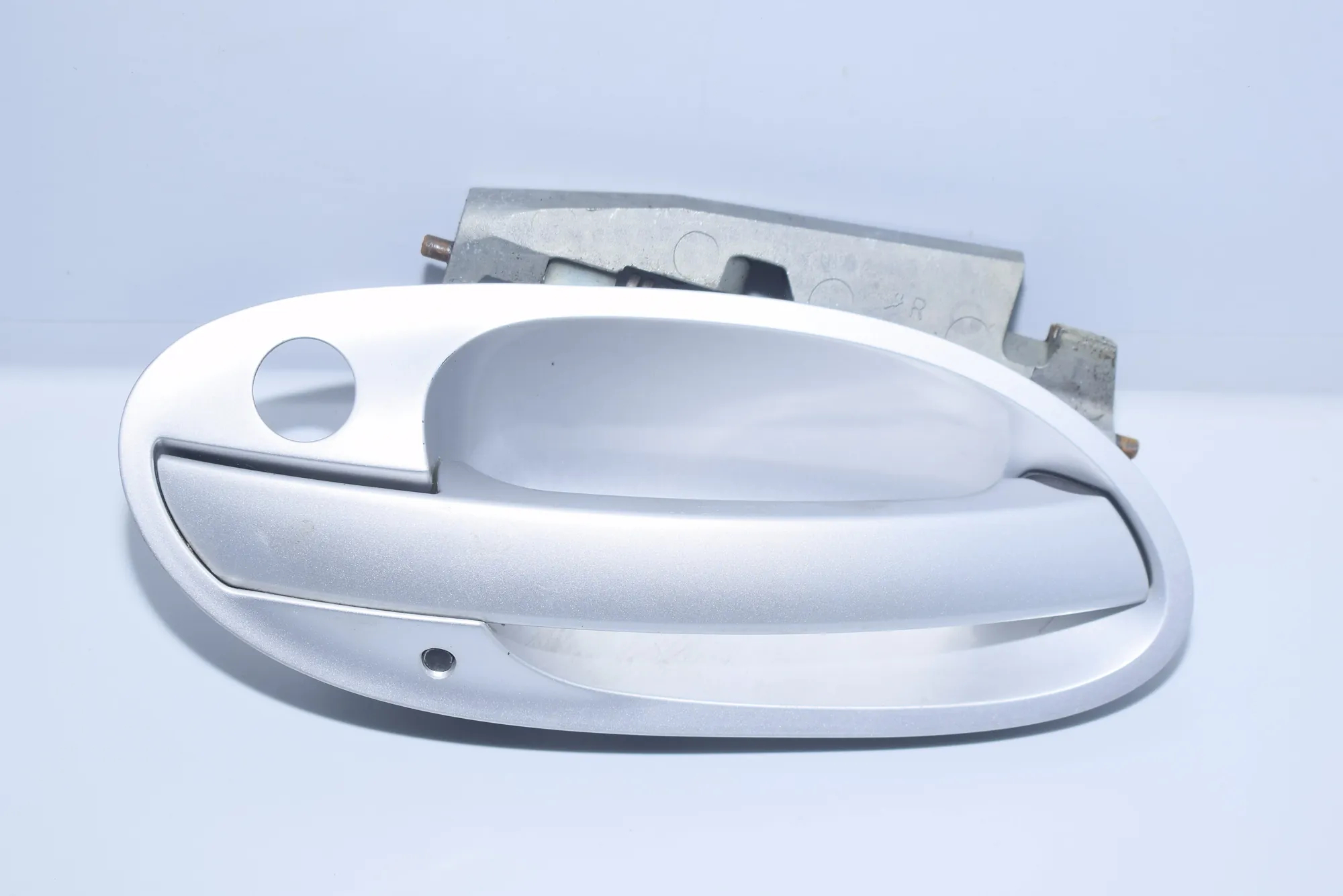 Front Right Door Exterior Handle – OEM NA · BMW 7 (E65, E66, E67) 745 i, Li 2002 – 2
