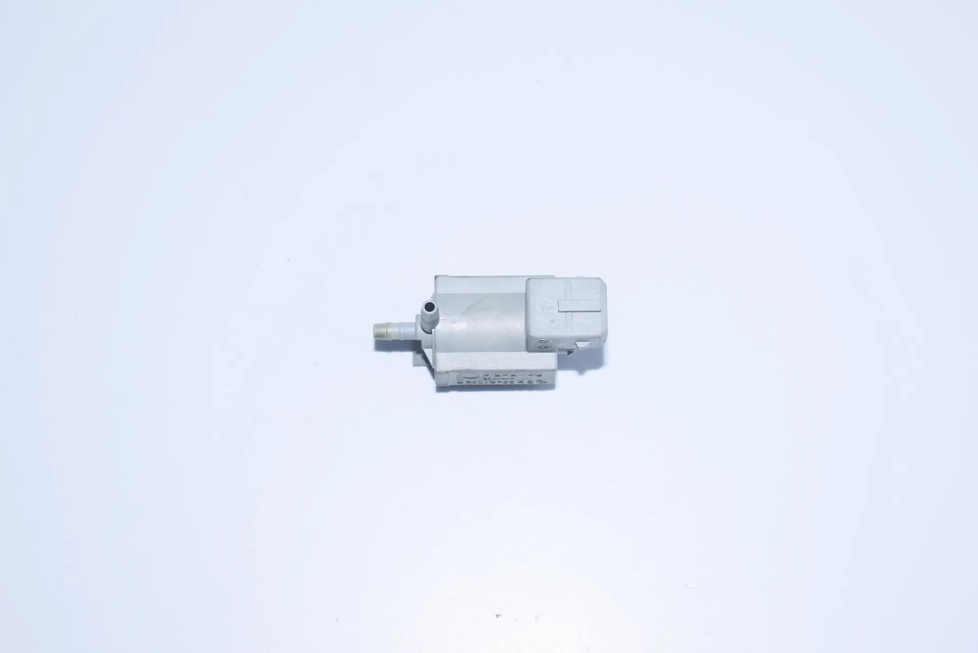 Solenoid Valve – OEM 7516376 · BMW 7 (E65, E66, E67) 745 i, Li 2002 – 2