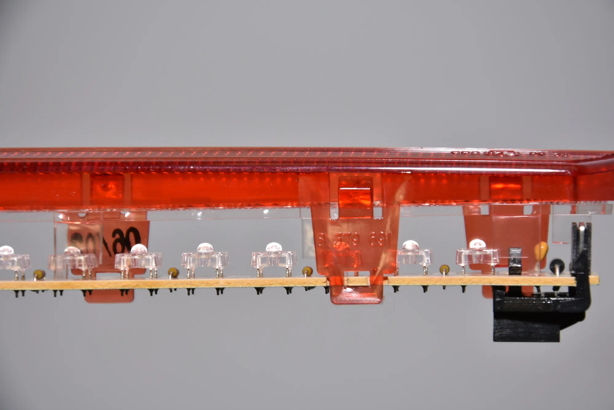 Rear Third Brake Stop Light – OEM 8379691 · BMW 7 (E65, E66, E67) 745 i, Li 2002 – 4