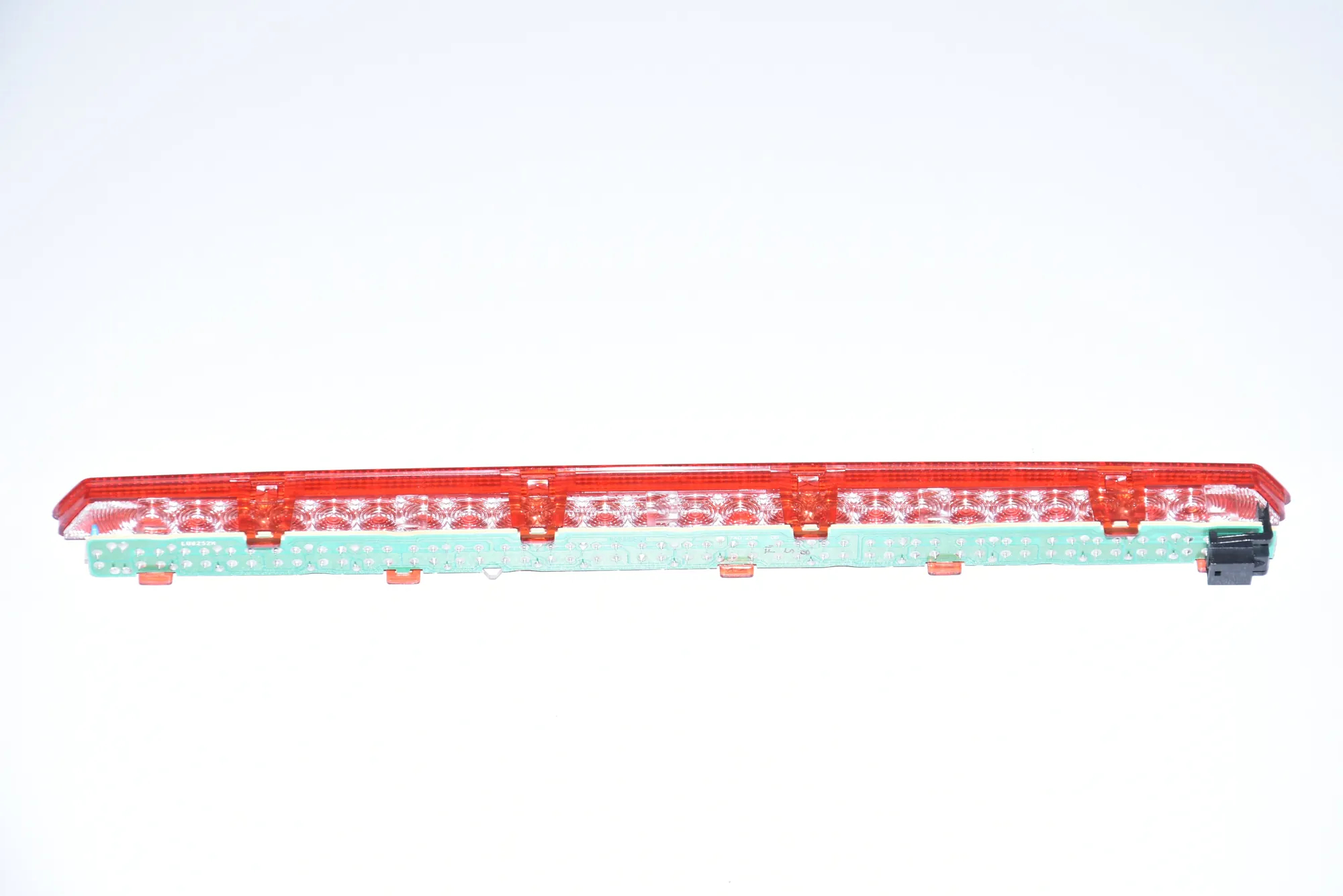 Rear Third Brake Stop Light – OEM 8379691 · BMW 7 (E65, E66, E67) 745 i, Li 2002 – 2