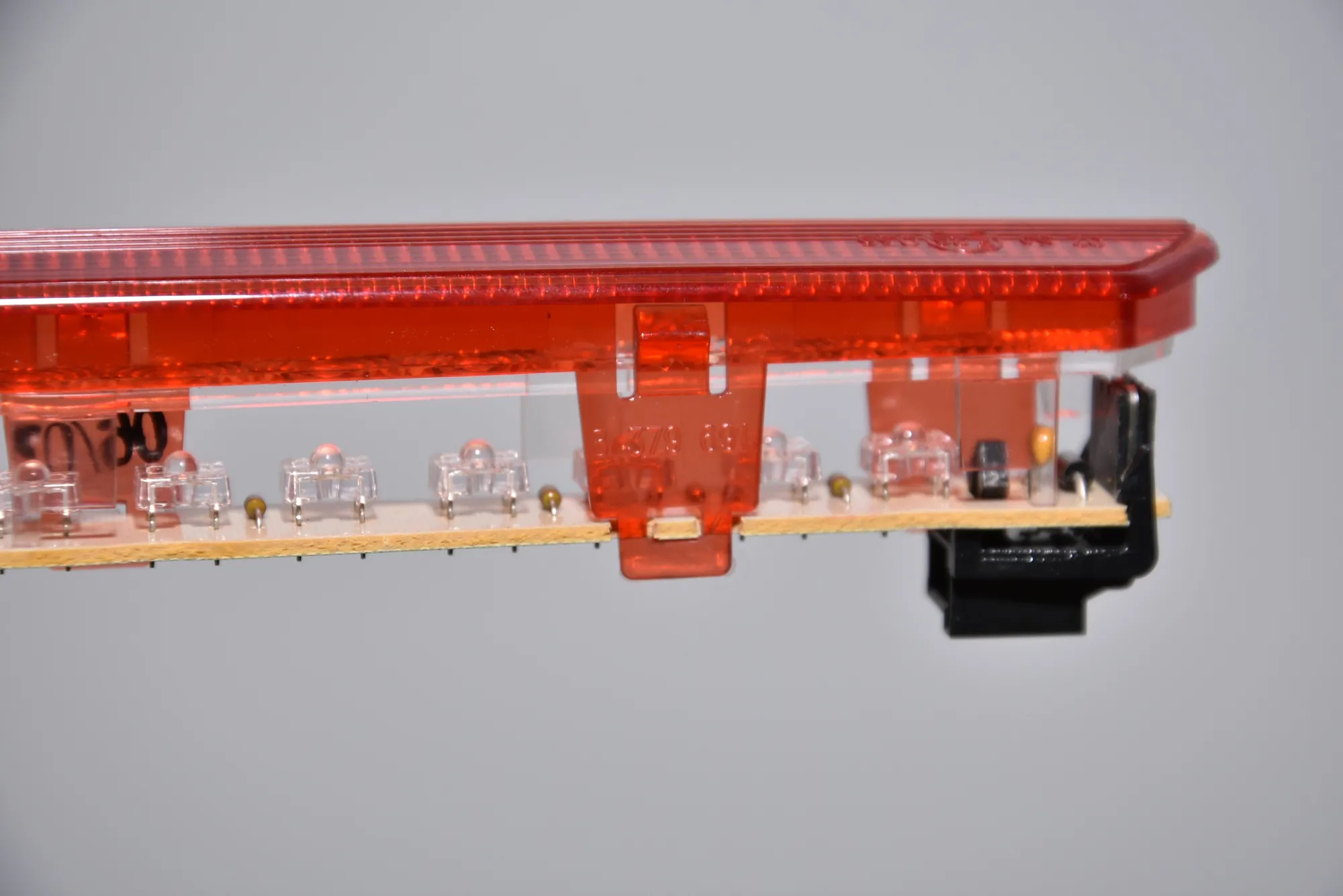 Rear Third Brake Stop Light – OEM 8379691 · BMW 7 (E65, E66, E67) 745 i, Li 2002 – 3