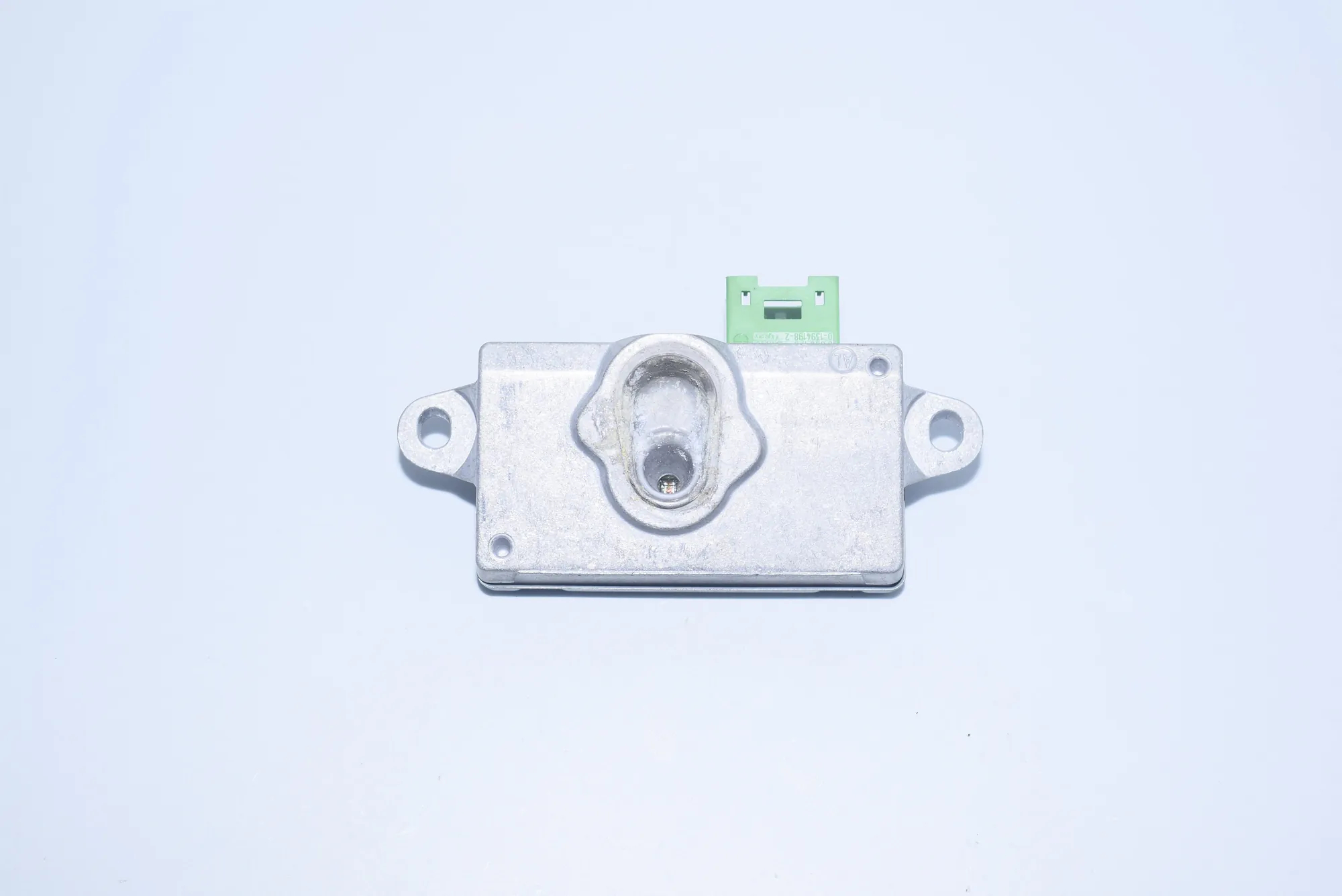 SRS Control Unit – OEM 6920477 · BMW 7 (E65, E66, E67) 745 i, Li 2002 – 2