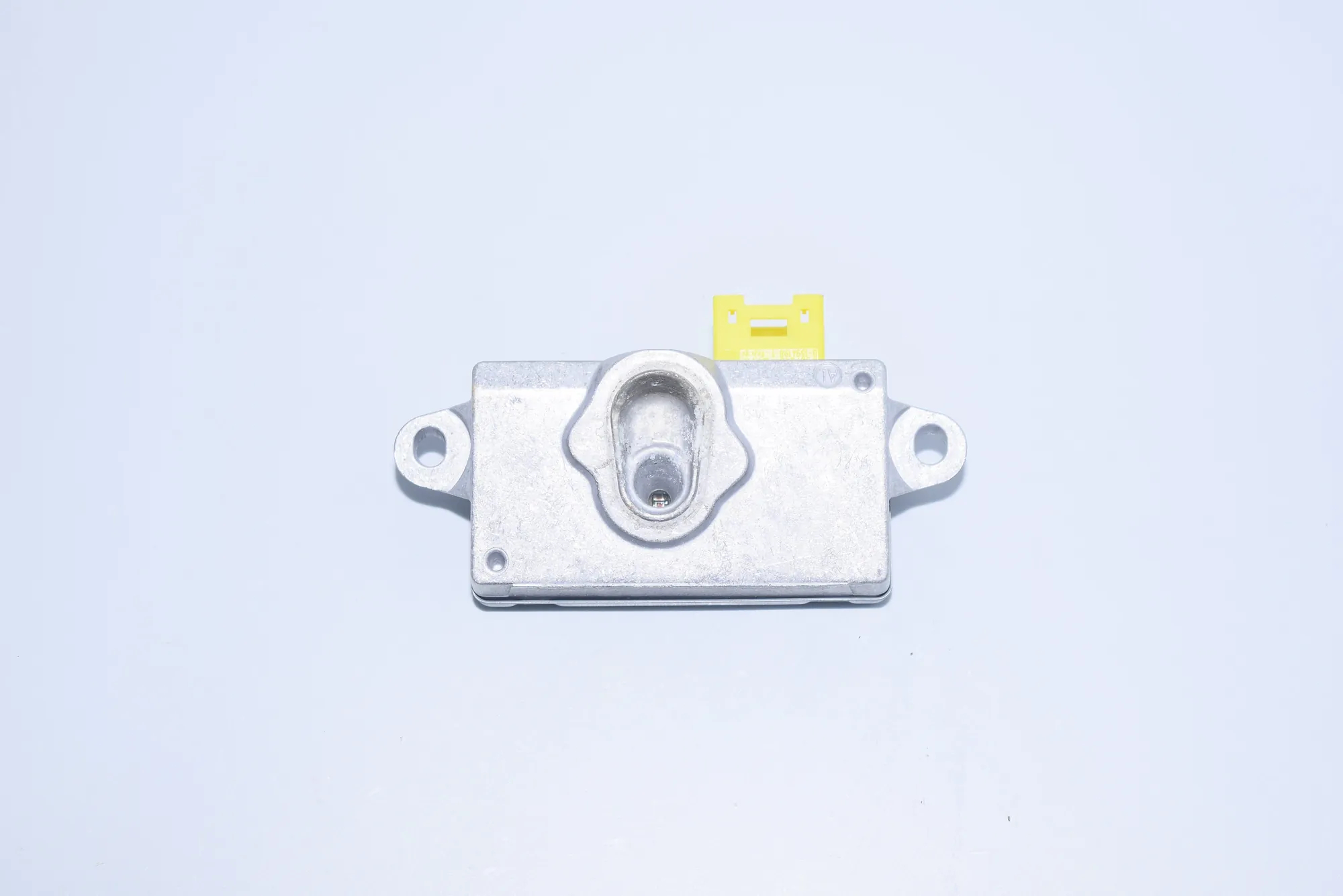 SRS Control Unit – OEM 6920478 · BMW 7 (E65, E66, E67) 745 i, Li 2002 – 4
