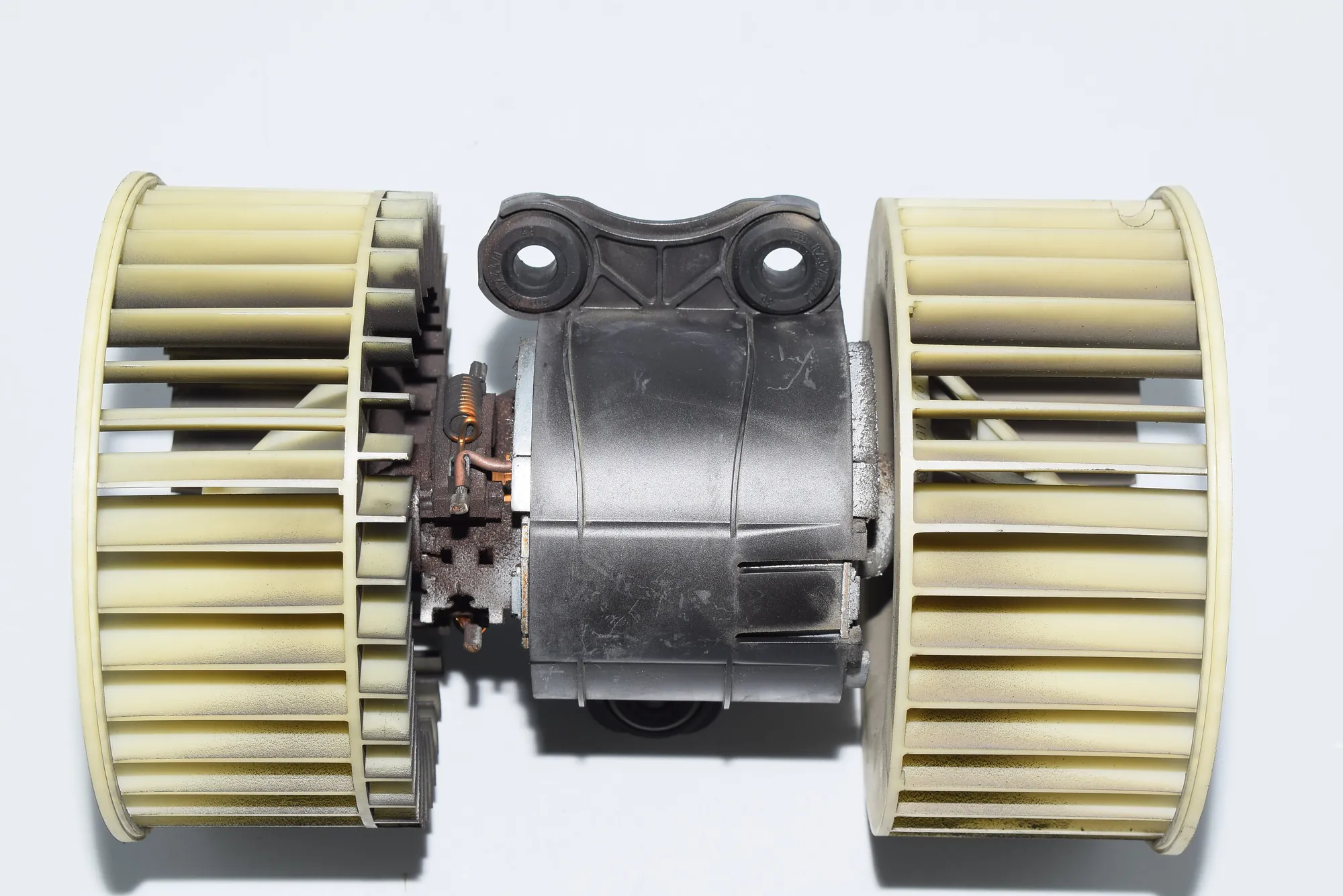 Heater Blower Fan – OEM 8385558 · BMW 5 (E39) 520 i 2001 – 2
