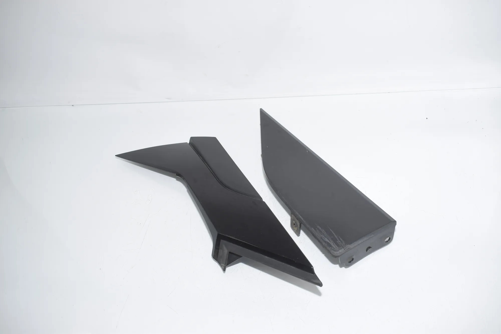 Other Trim Parts – OEM 7453547 · BMW i3 (I01) Hybrid 2014 – 2