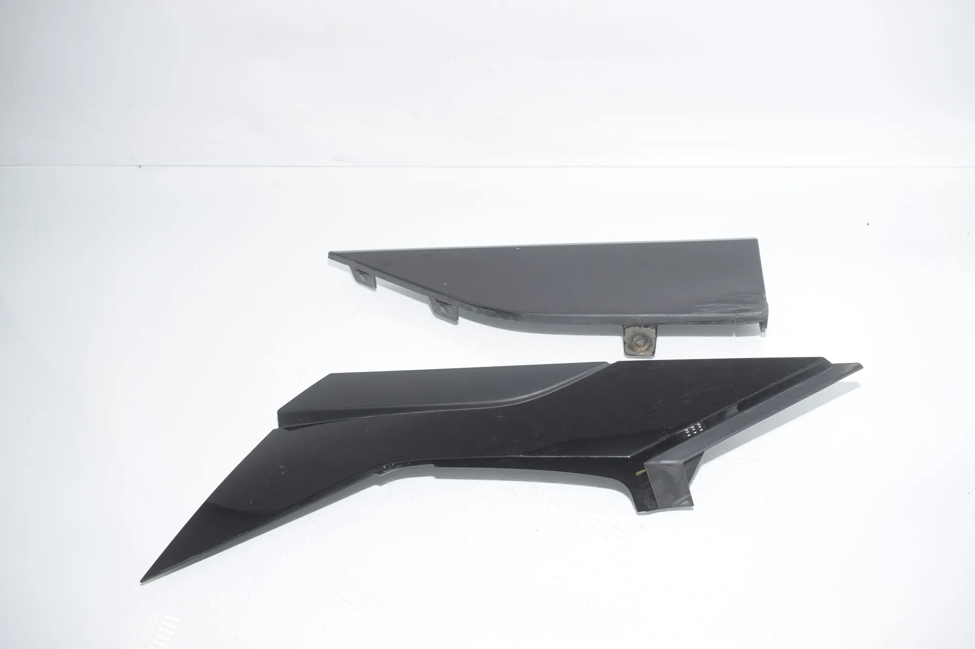 Other Trim Parts – OEM 7453547 · BMW i3 (I01) Hybrid 2014