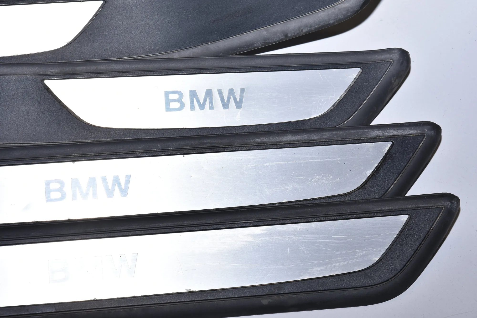 Door Sill Trim Kit – OEM 8046135 · BMW 7 (F01, F02) BMW 7 (F01, F02) 730 d 2010 – 3