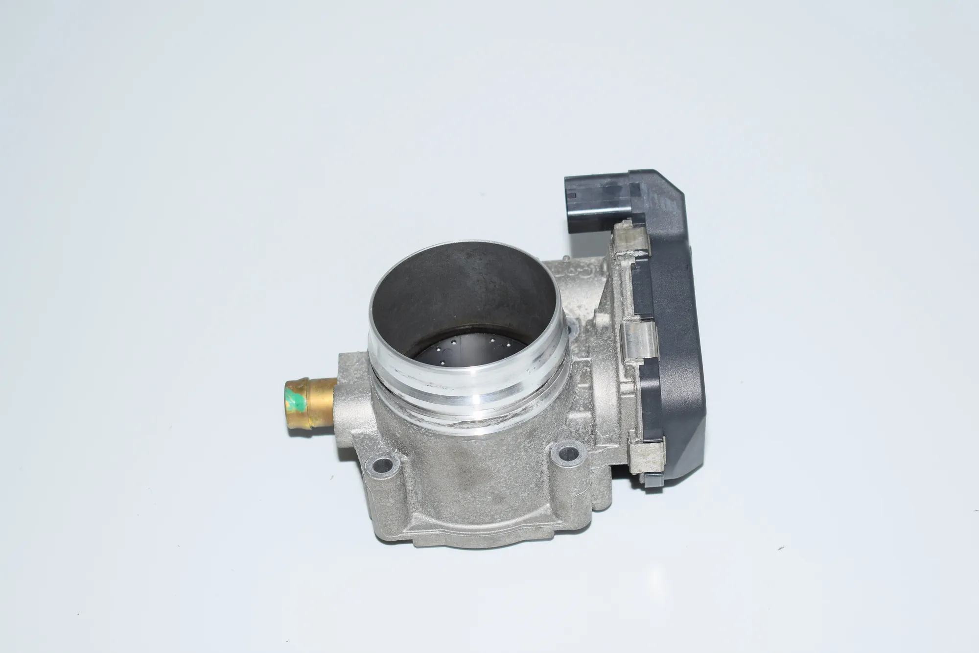 Throttle Body – OEM 7588625 · BMW BMW 3 (F30, F80) 2013