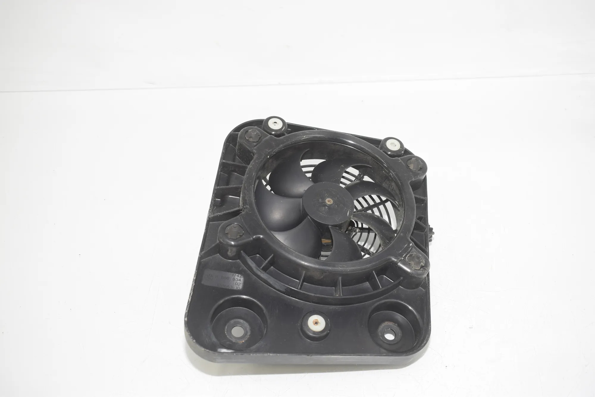 Engine Cooling Fan – OEM 8608033 · BMW i3 (I01) Hybrid 2014