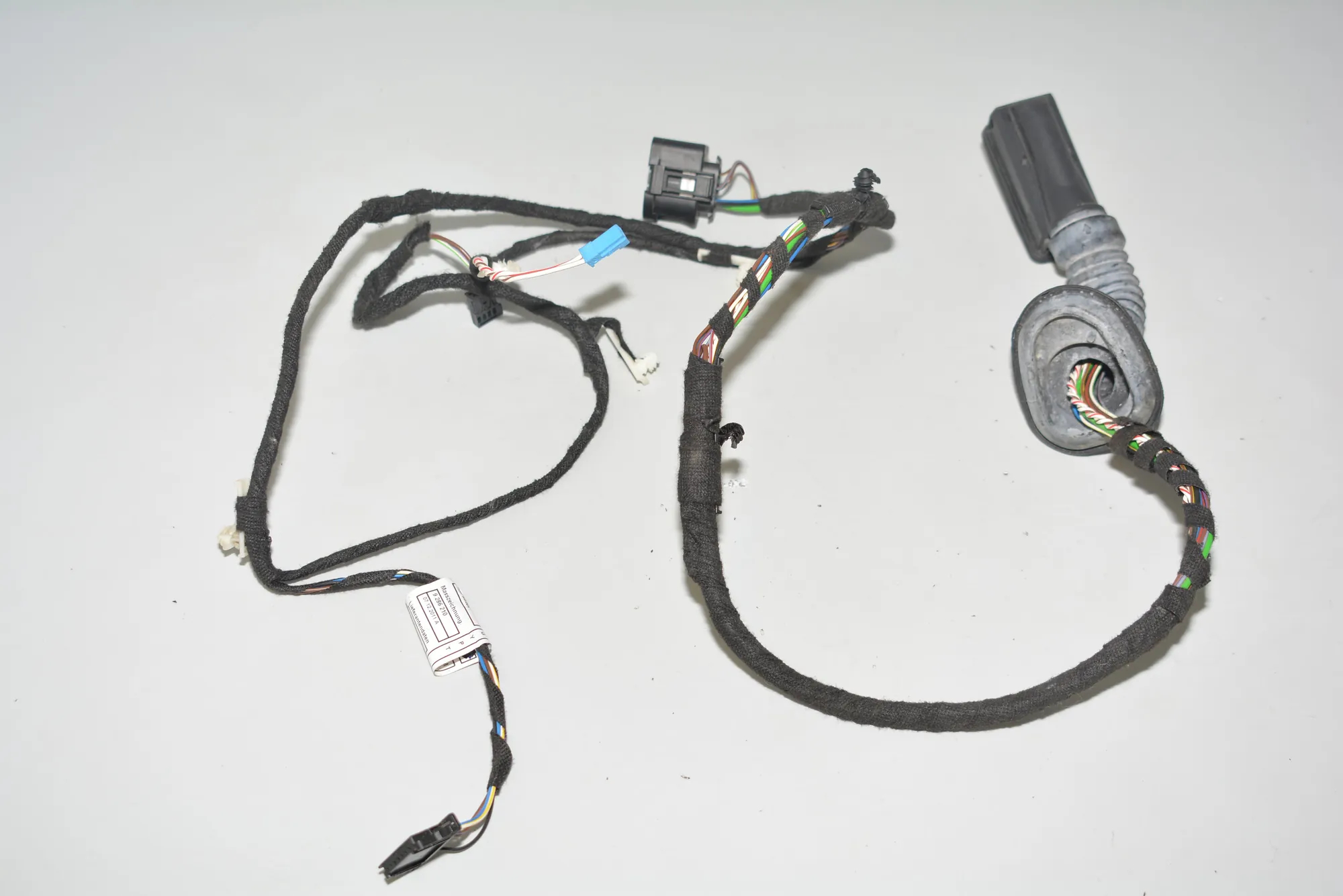 Rear Left Door Wiring – OEM 9286249 · BMW BMW 3 (F30, F80) 2013 – 2