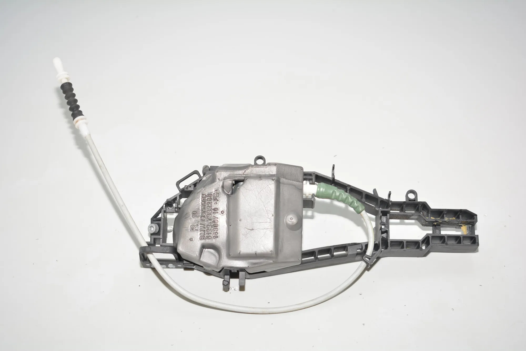 Rear Right Door Interior Handle Frame – OEM 7332268 · BMW BMW 3 (F30, F80) 2013 – 3
