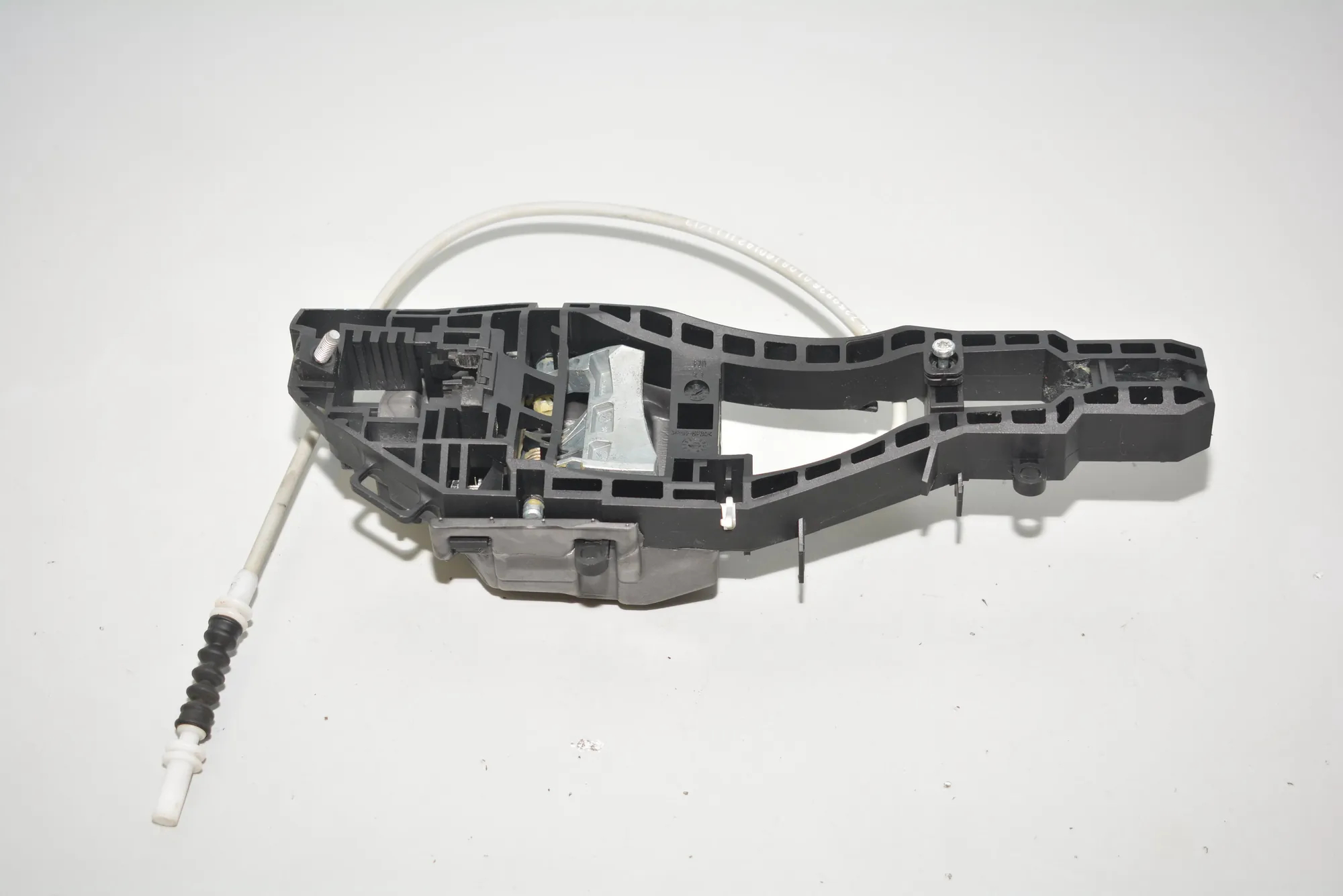 Rear Right Door Interior Handle Frame – OEM 7332268 · BMW BMW 3 (F30, F80) 2013 – 2