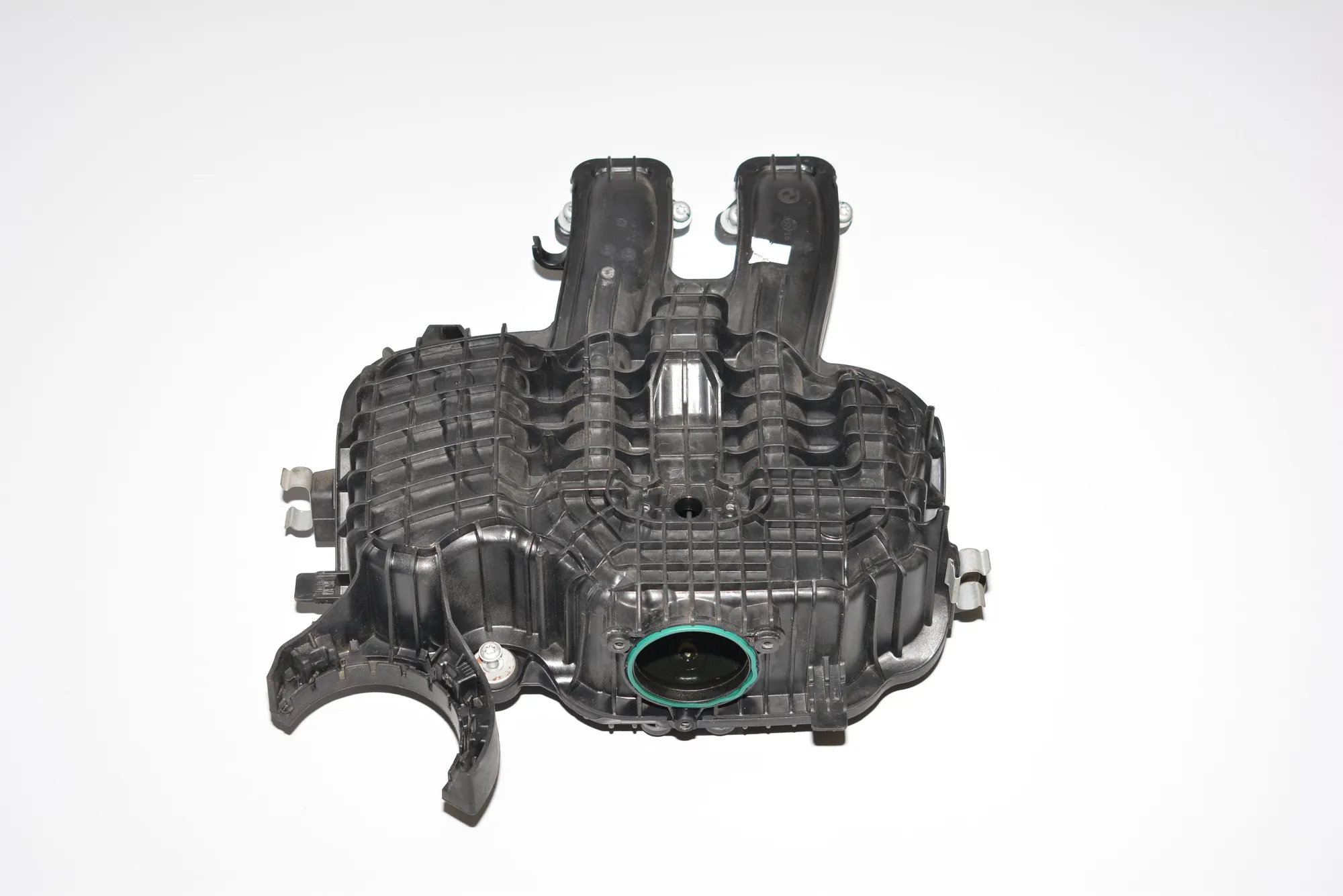 Intake Manifold – OEM 8530103 · BMW i3 (I01) Hybrid 2016 – 4