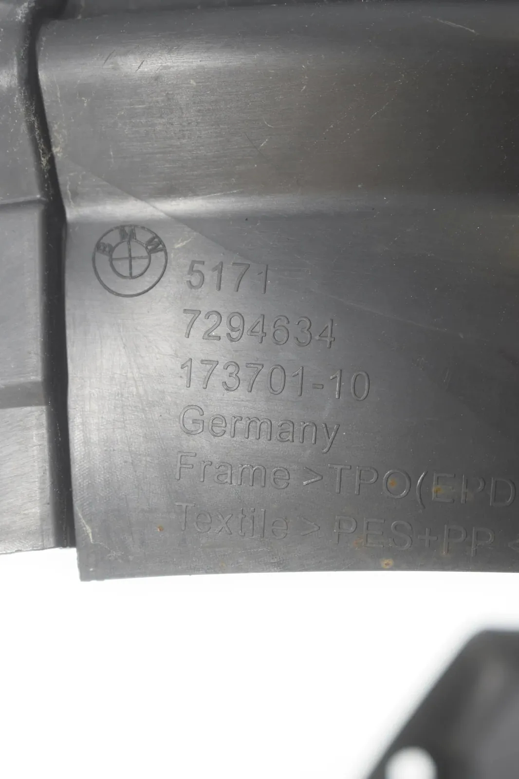 Front Left Arch Liner Front Part – OEM 7294634 · BMW i3 (I01) Hybrid 2014 – 4