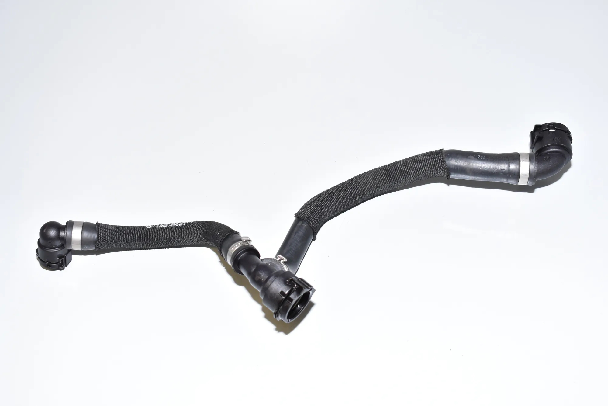 Coolant Hose Pipe – OEM 8592808 · BMW BMW 5 (G30) 2020 – 3