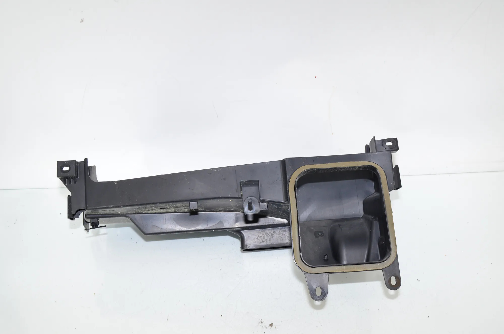 Other Body Parts – OEM 9266839 · BMW i3 (I01) Hybrid 2014