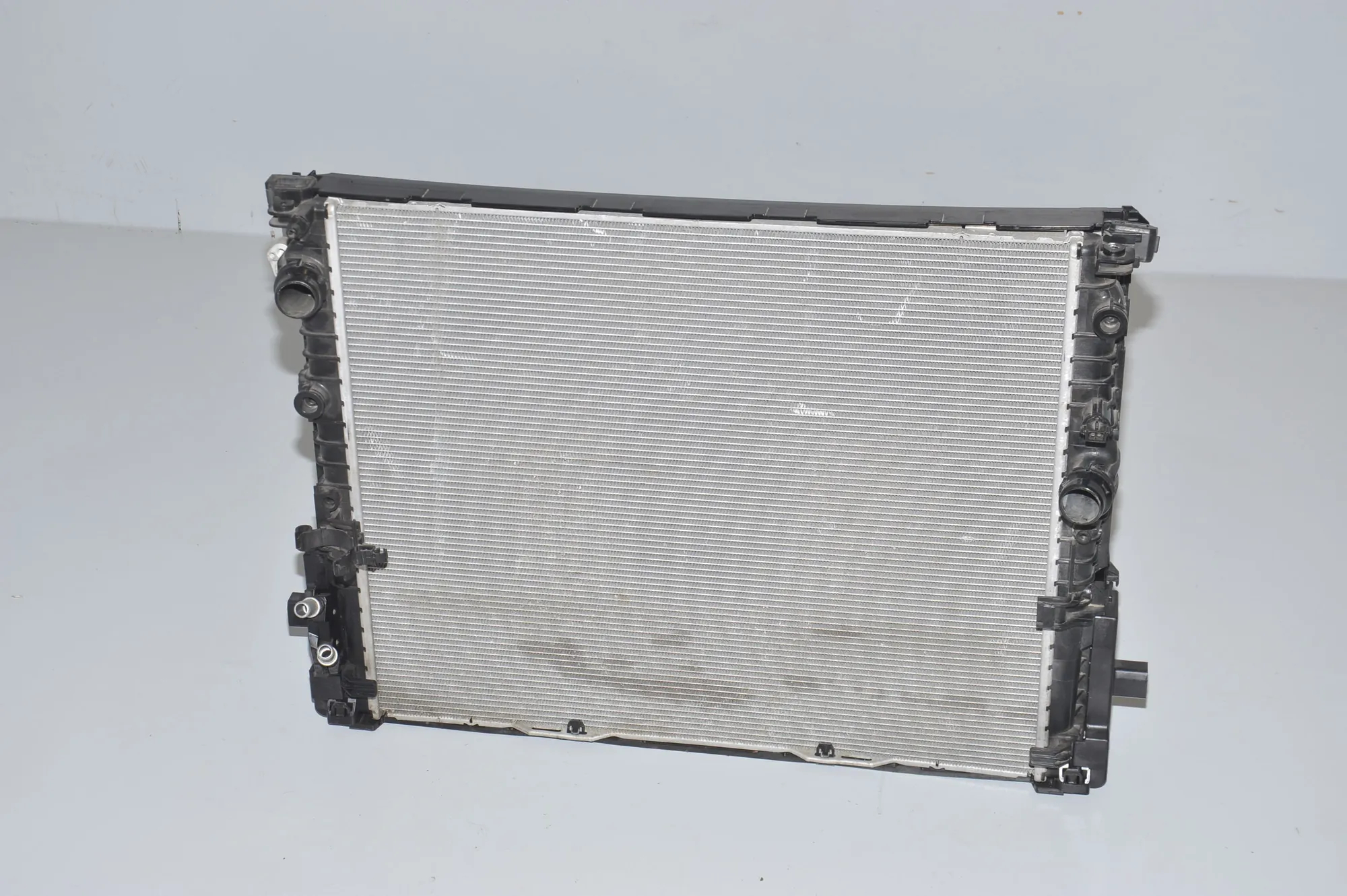 Radiator Pack Set – OEM 9364255 · BMW BMW 7 (G11, G12) 2017 – 6