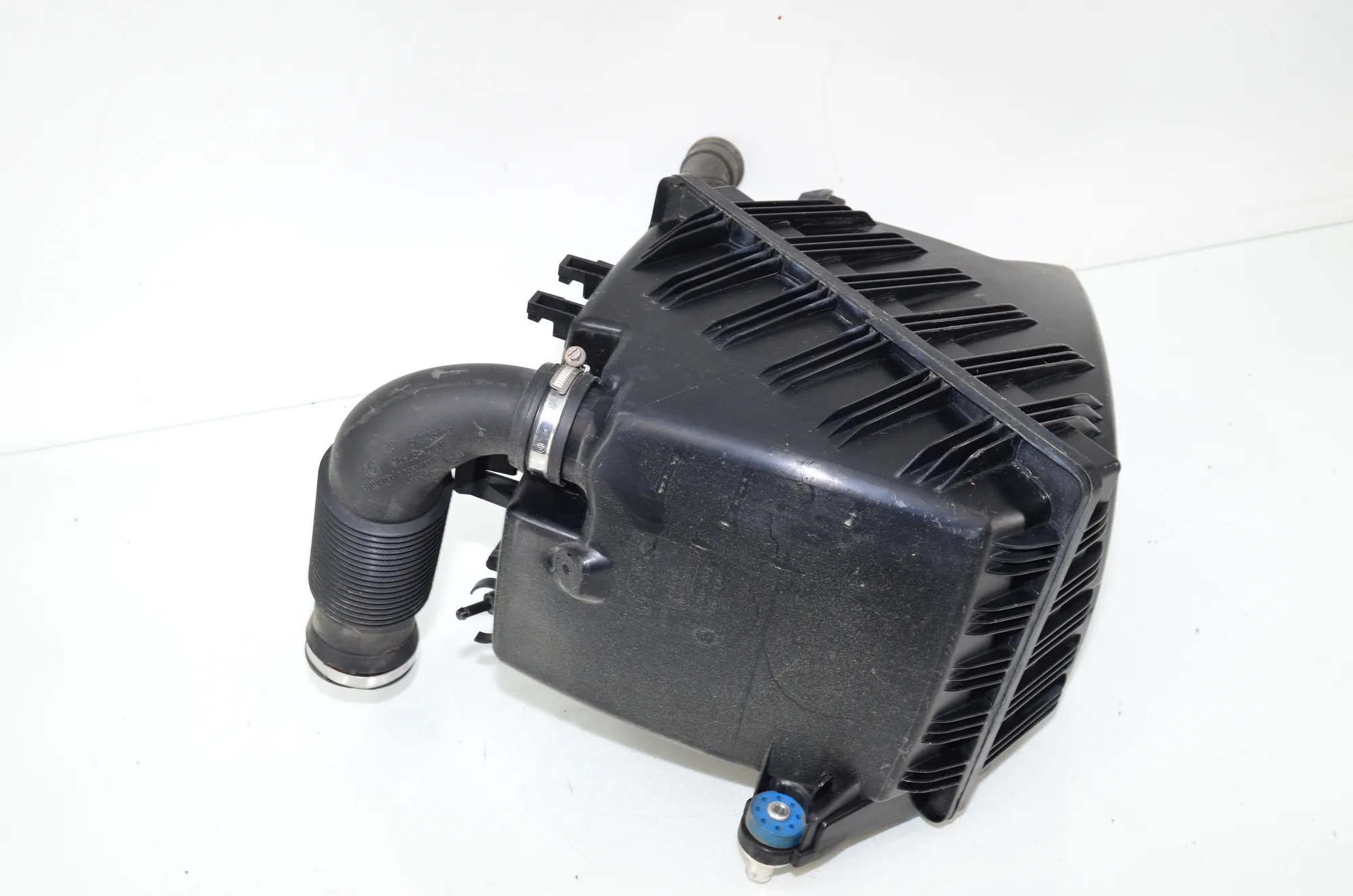 Air Filter Box – OEM 7642403 · BMW i3 (I01) Hybrid 2014 – 4
