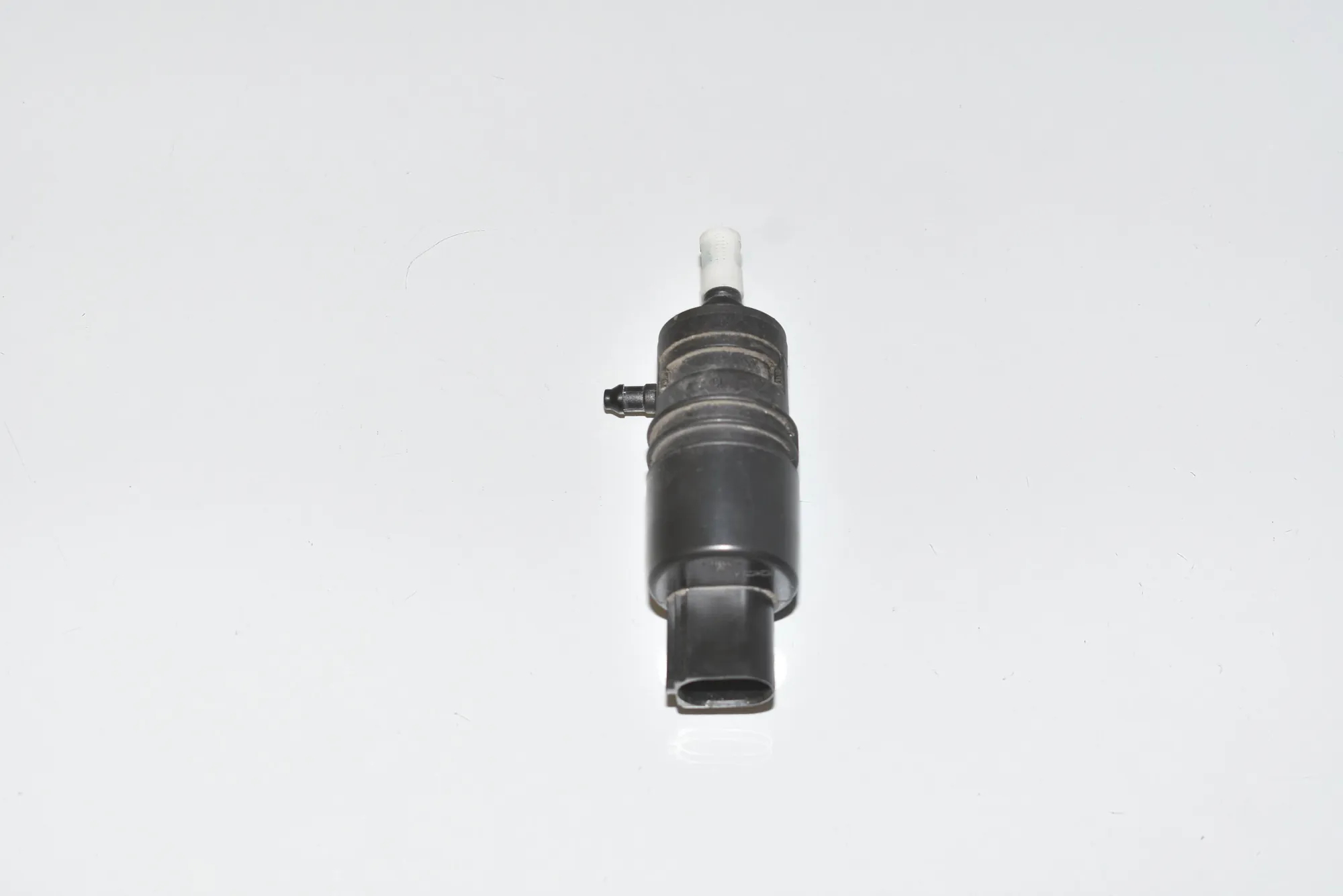 Headlight Washer Motor – OEM 67127302589 · BMW 3 (E90) 325 d 2011 – 2