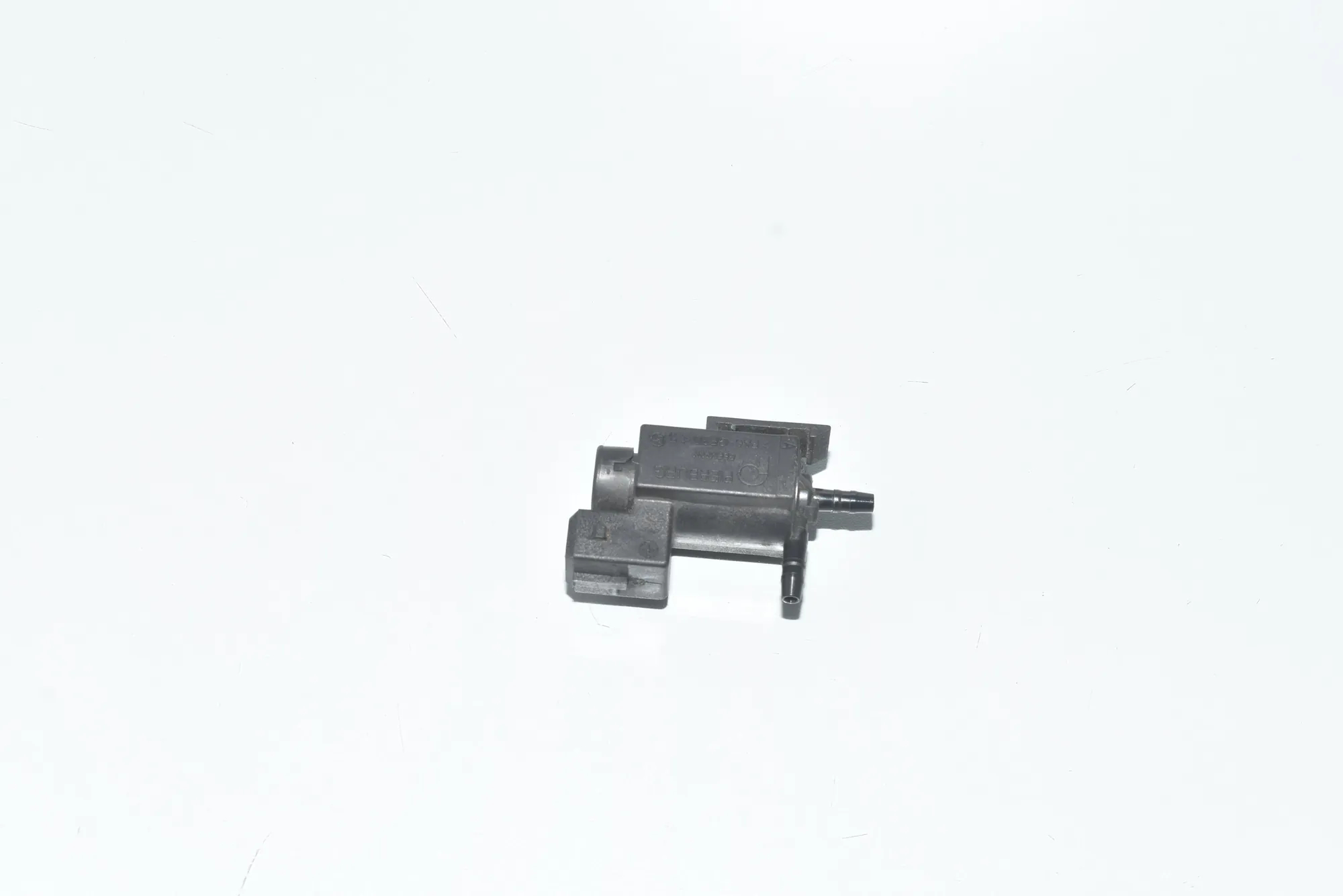 Solenoid Valve – OEM 11747810831 · BMW BMW 3 (E90) 2011 – 3