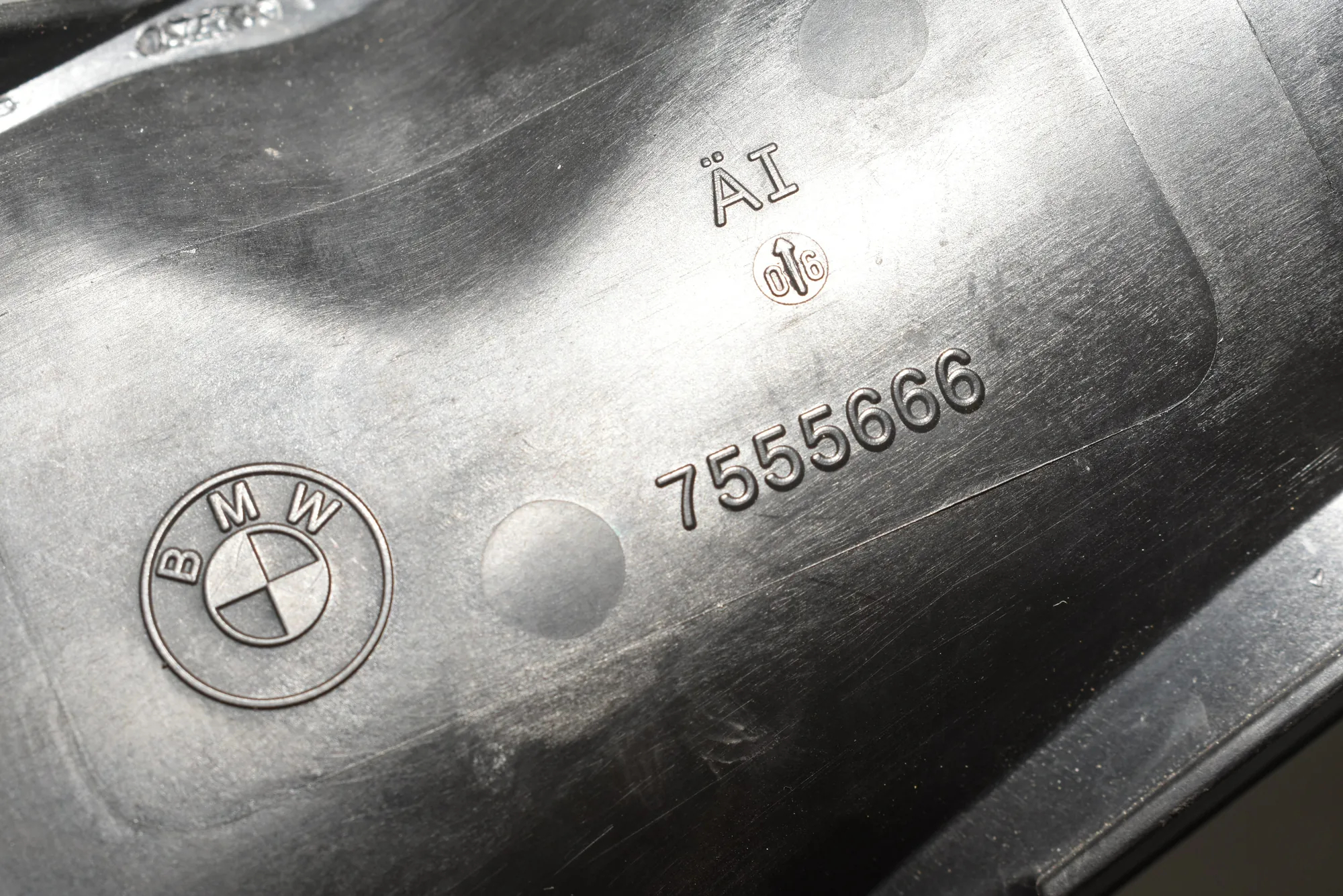 Intake Manifold – OEM 11617555666 · BMW BMW 5 (F10) 2012 – 4