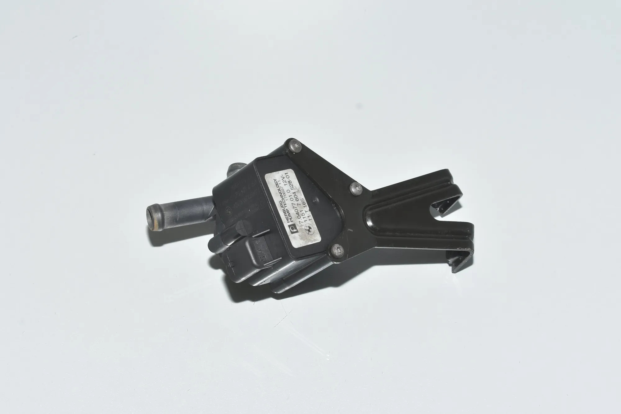Auxiliary Water Pump – OEM 11517604528 · BMW BMW 5 (F10) 2012 – 3