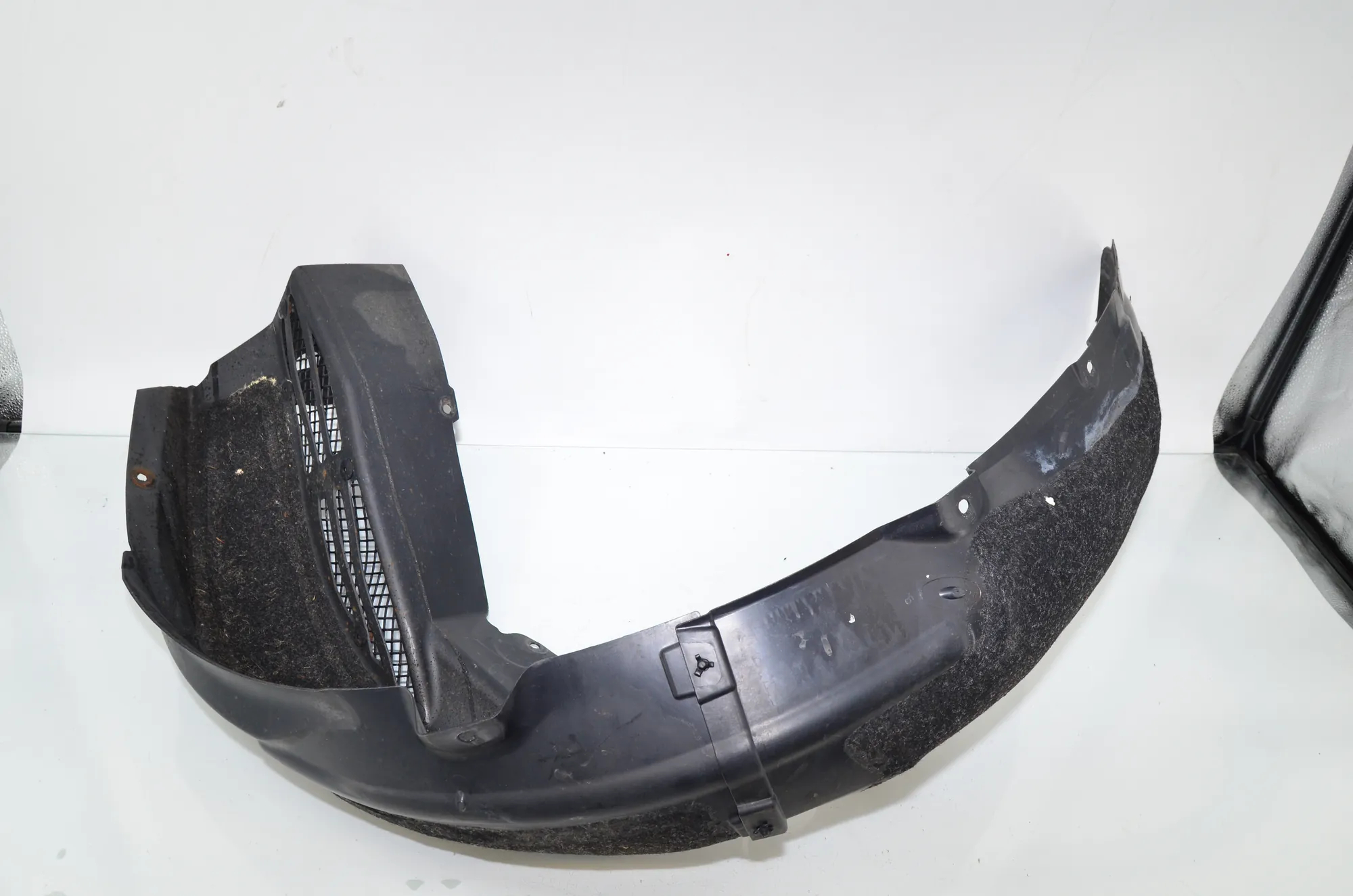 Rear Left Arch Liner – OEM 7394079 · BMW i3 (I01) Hybrid 2014 – 2