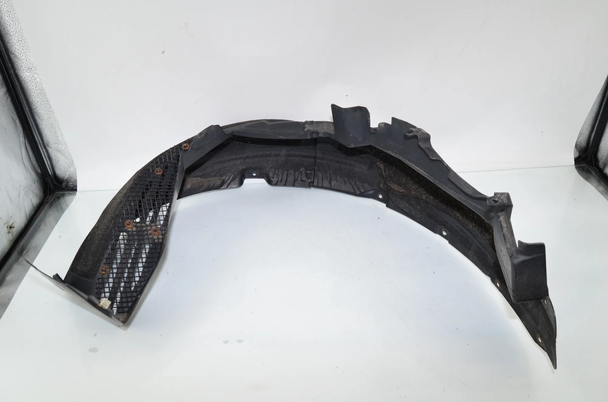 Rear Left Arch Liner – OEM 7394079 · BMW i3 (I01) Hybrid 2014 – 3