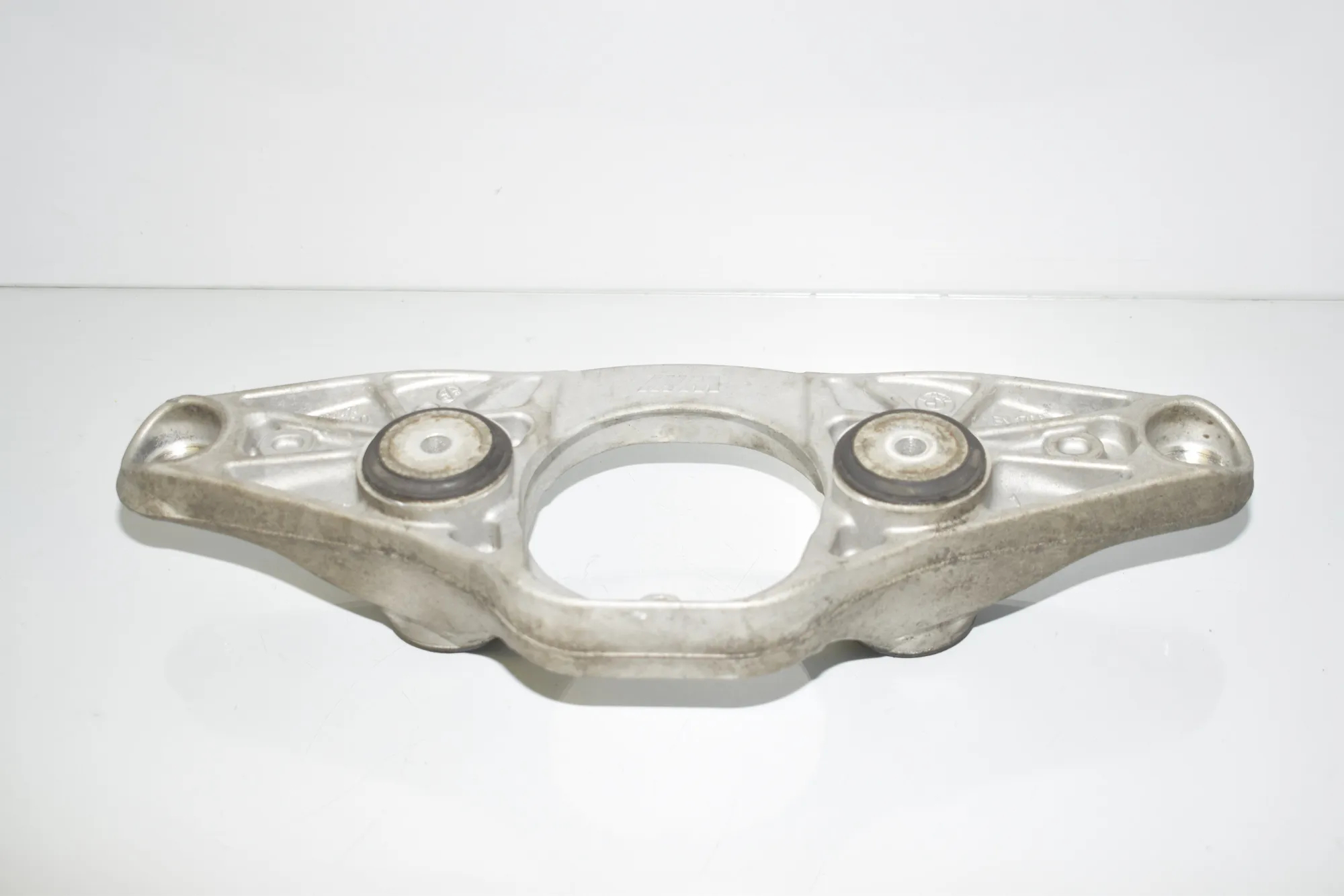 Rear Differential Bracket – OEM 2284474 · BMW 5 (F10) M5 2015