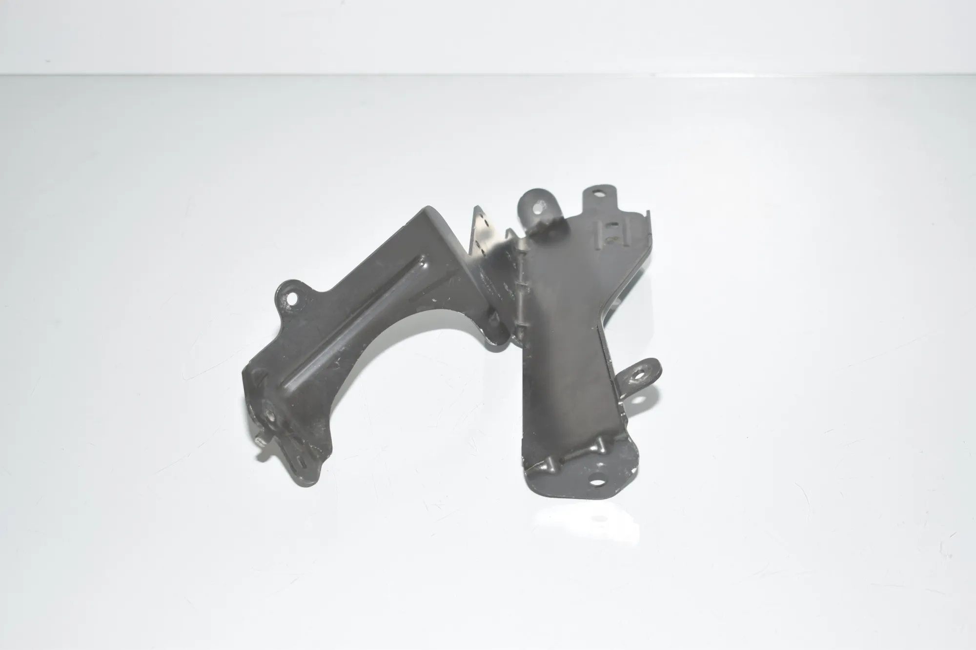Bracket – OEM 6820736 · BMW BMW 3 (G20, G28) 2019 – 2