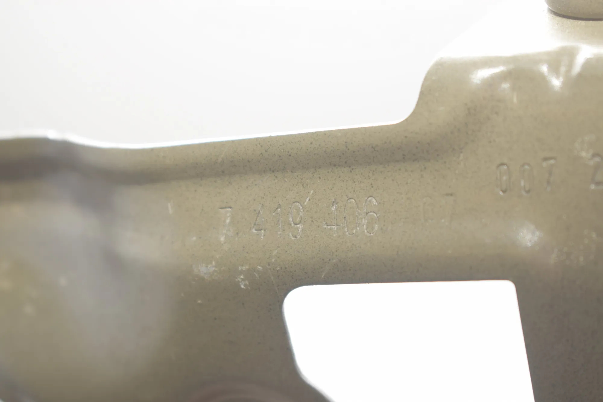 Bracket – OEM 7419406 · BMW BMW 3 (G20, G28) 2019 – 5