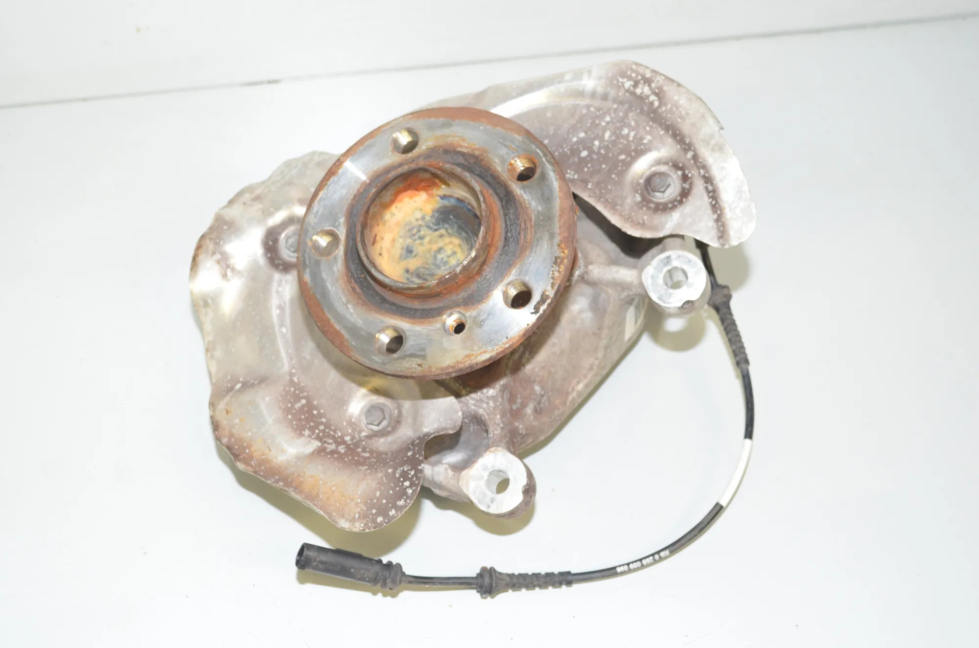 Front Left Wheel Hub – OEM 6852159 · BMW BMW i3 (I01) 2020