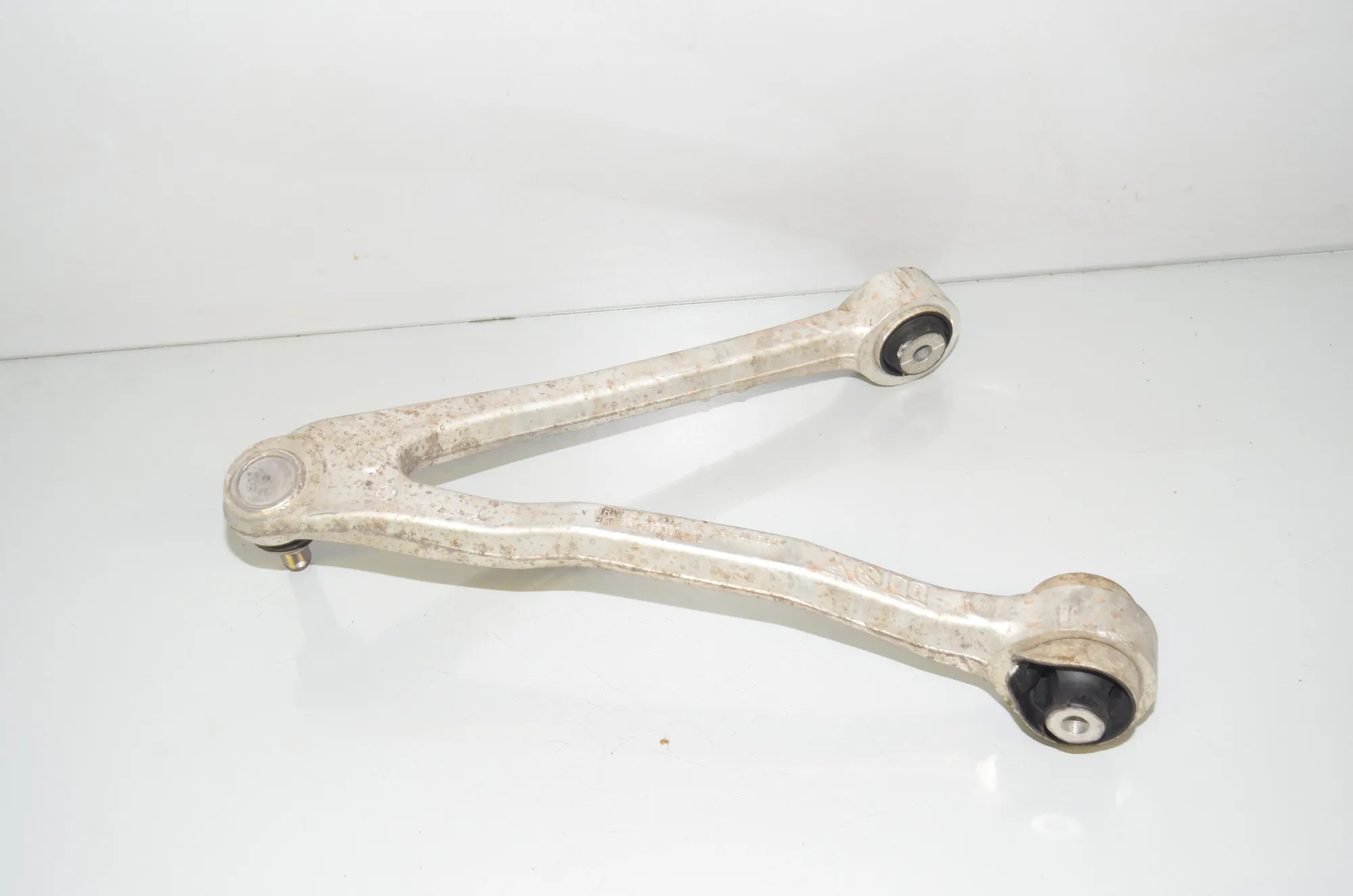Front Left Lower Control Arm – OEM 6863739 · BMW BMW i3 (I01) 2020 – 2