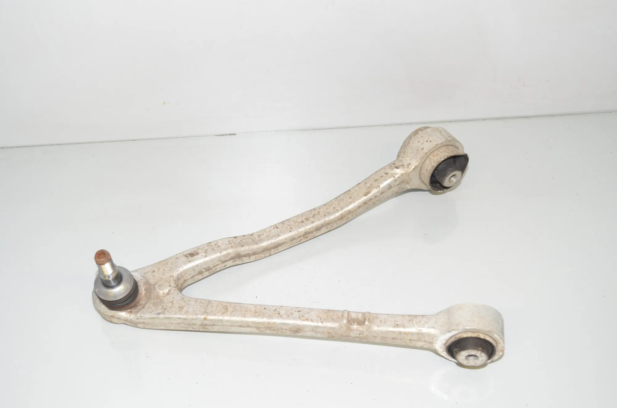 Front Left Lower Control Arm – OEM 6863739 · BMW BMW i3 (I01) 2020