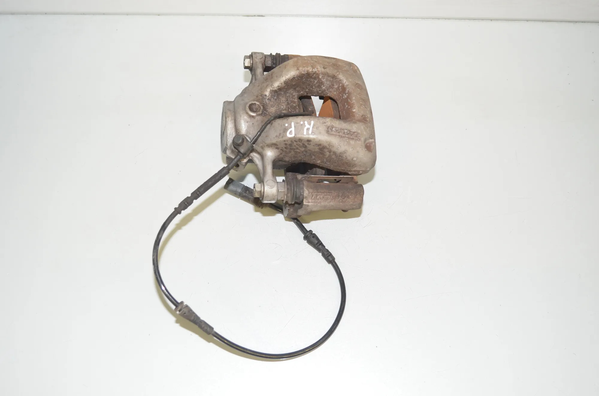 Front Left Brake Caliper – OEM 6860269 · BMW BMW i3 (I01) 2020 – 2